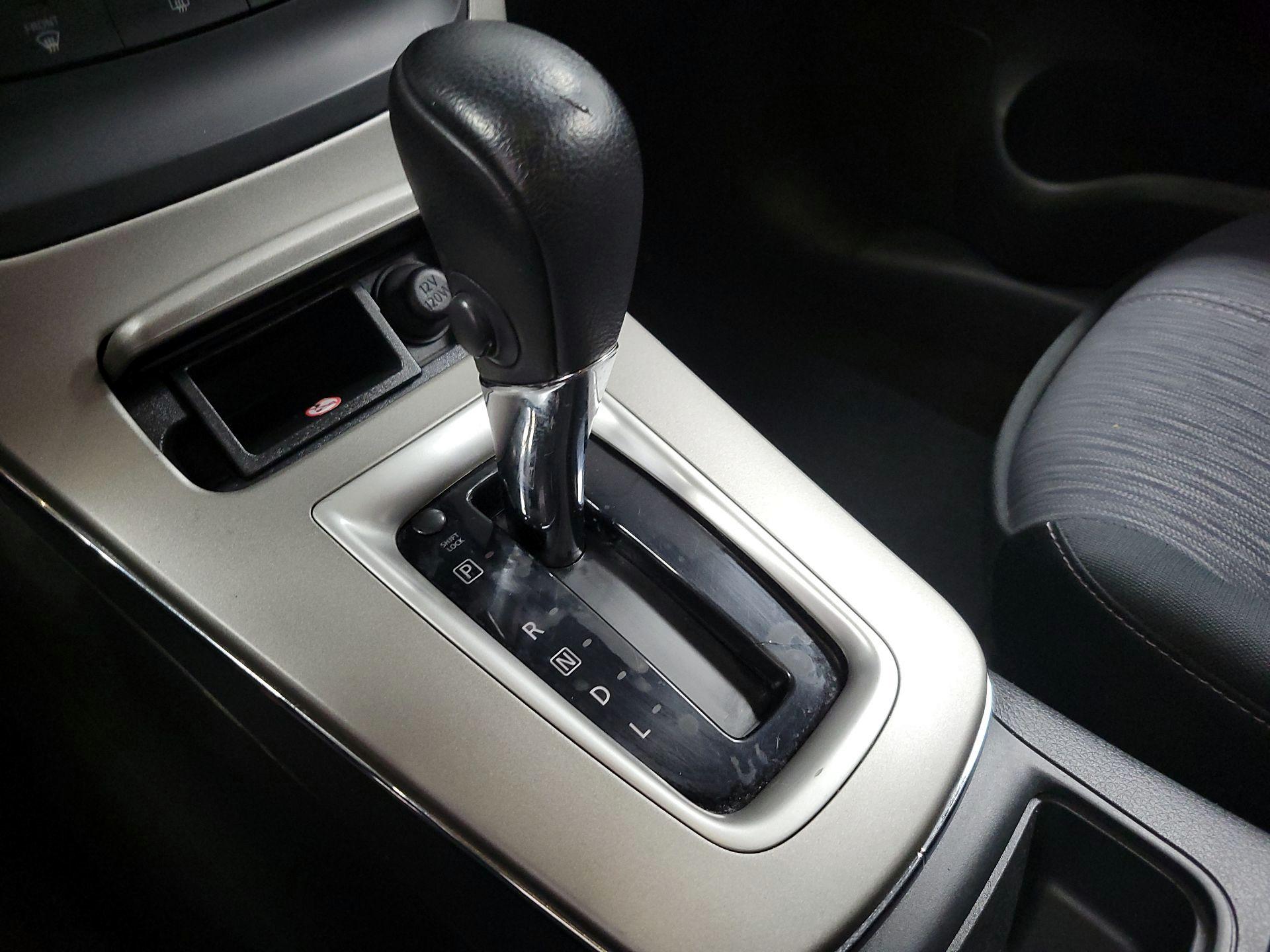 Thumbnail: 2015 Nissan Sentra - 17