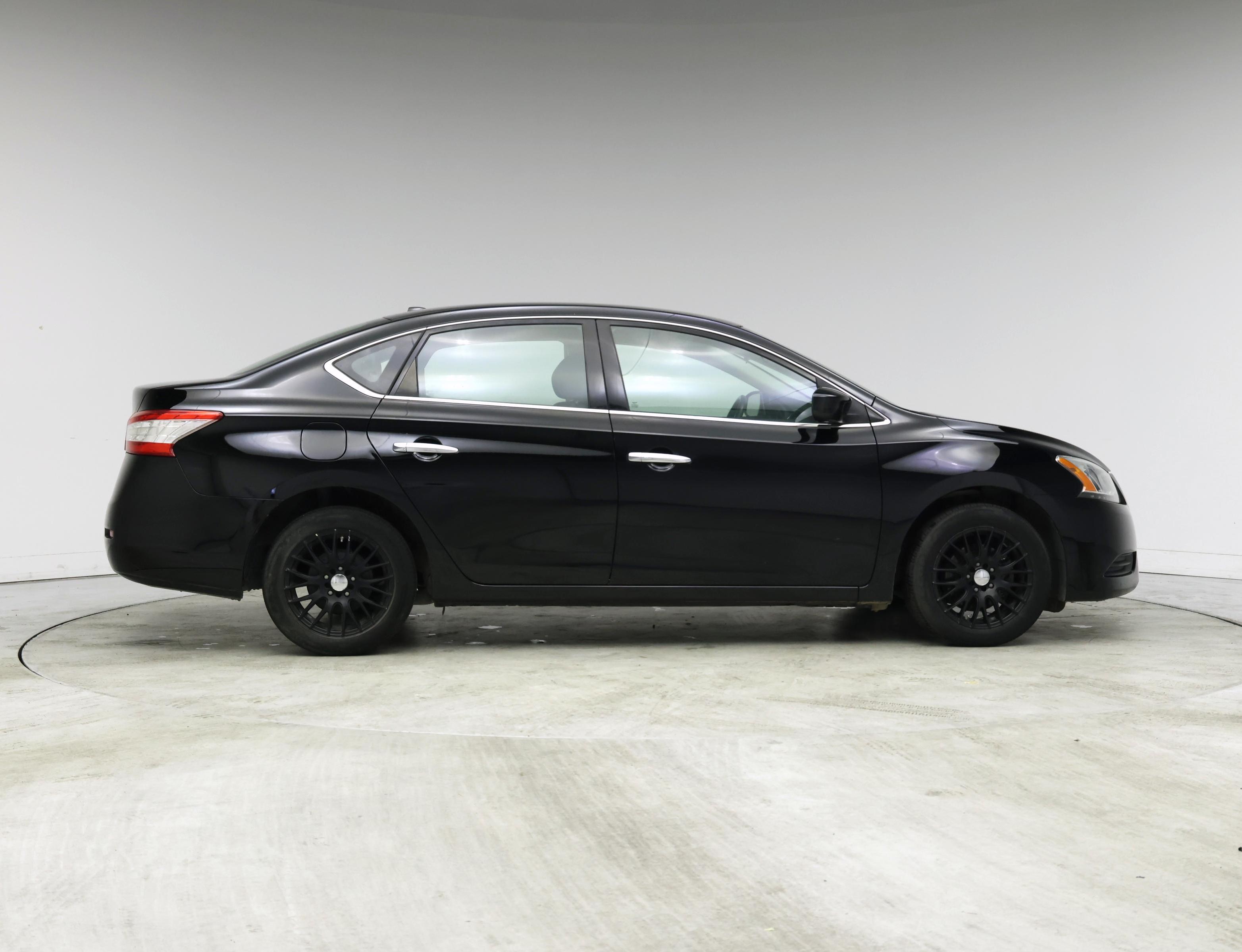 Thumbnail: 2015 Nissan Sentra - 7