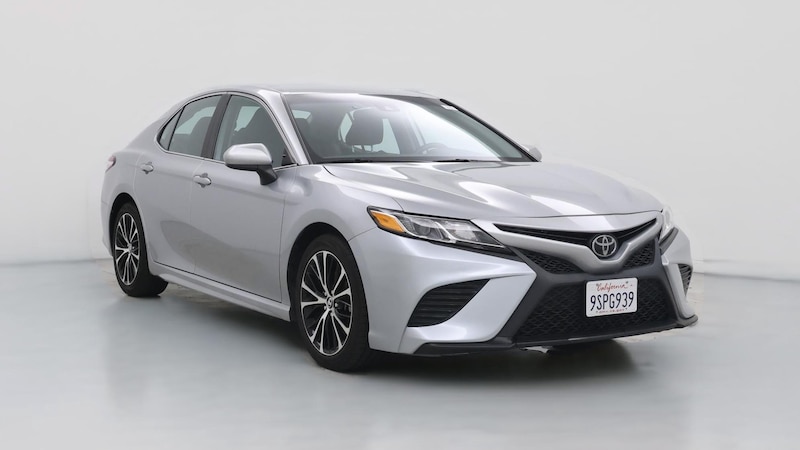 2020 Toyota Camry SE Hero Image