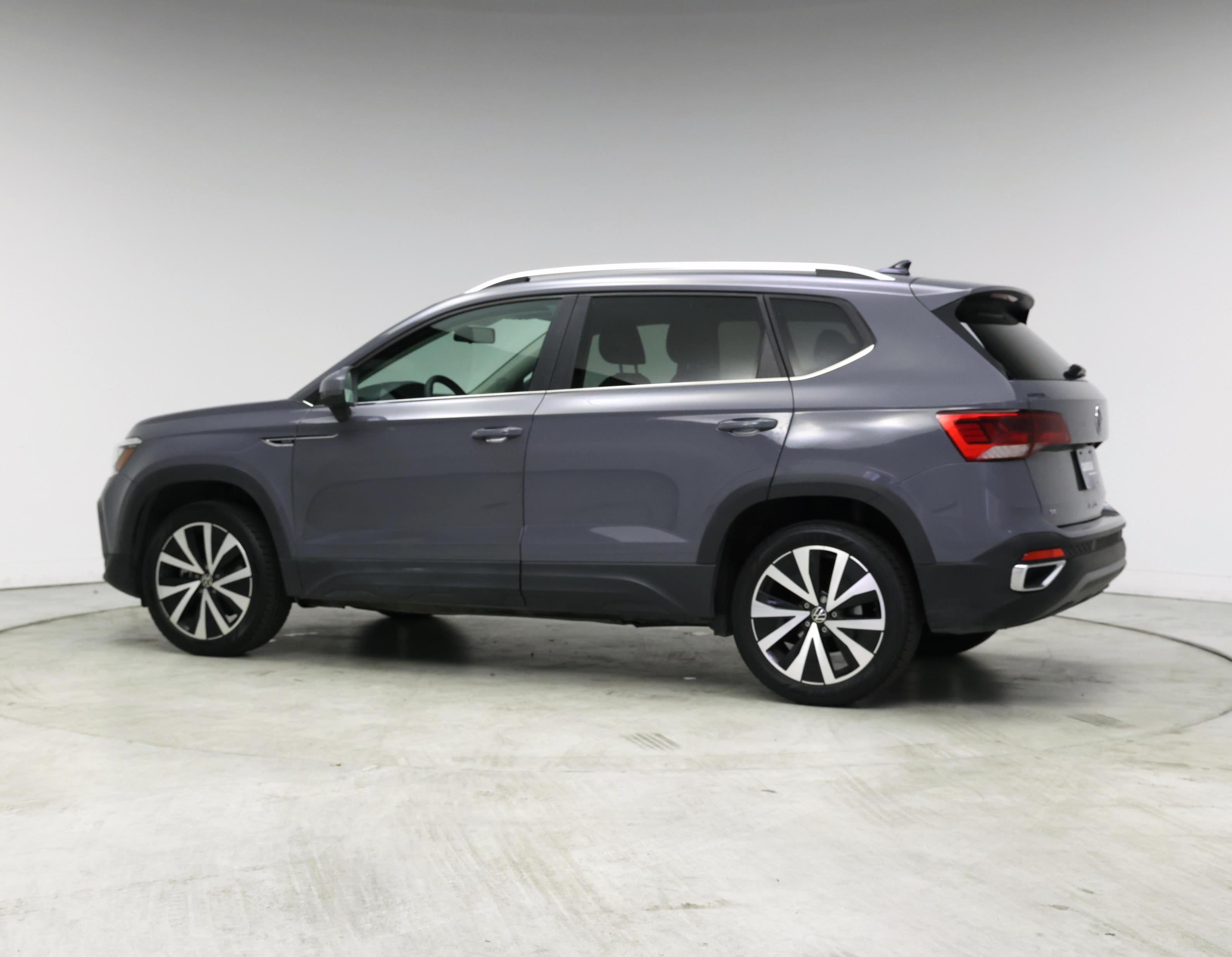 Thumbnail: 2022 Volkswagen Taos - 6