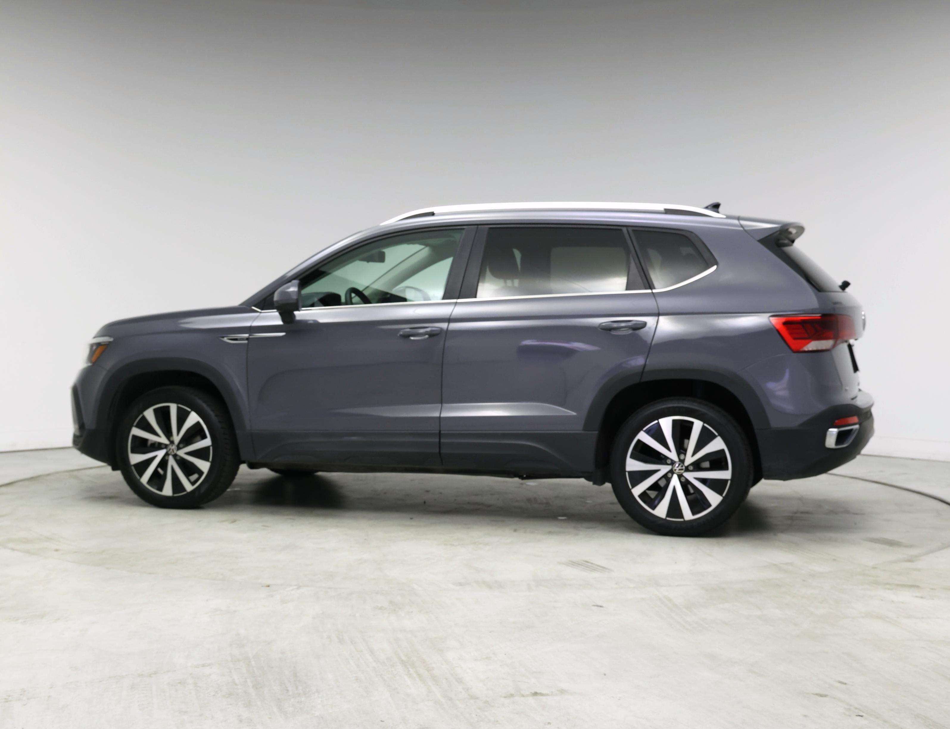 Thumbnail: 2022 Volkswagen Taos - 8