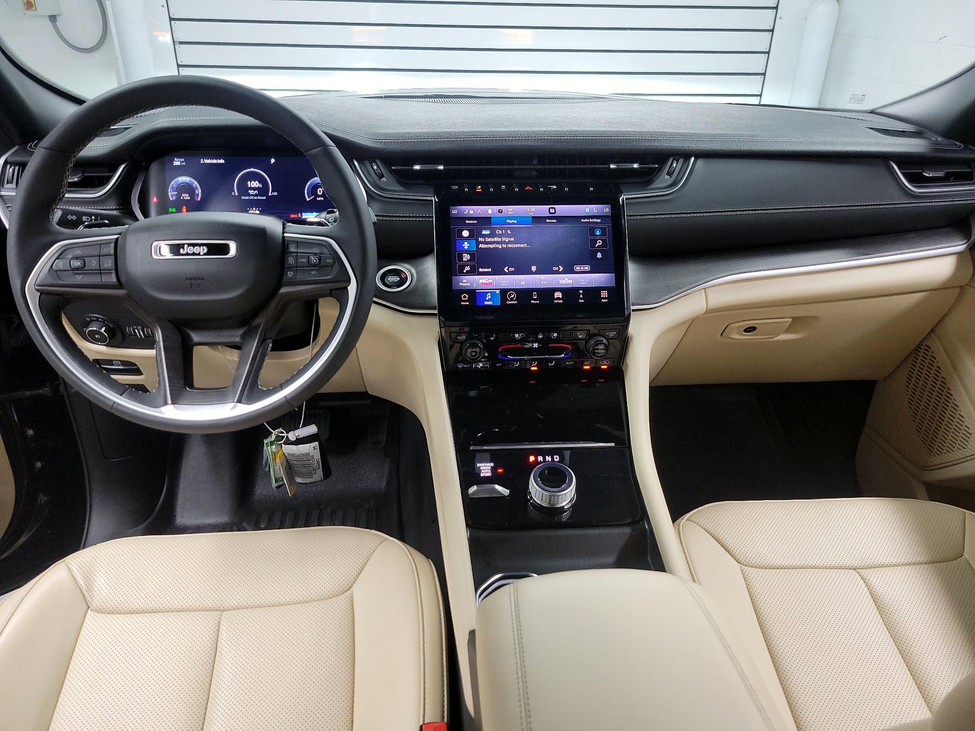 Thumbnail: 2023 Jeep Grand Cherokee - 9