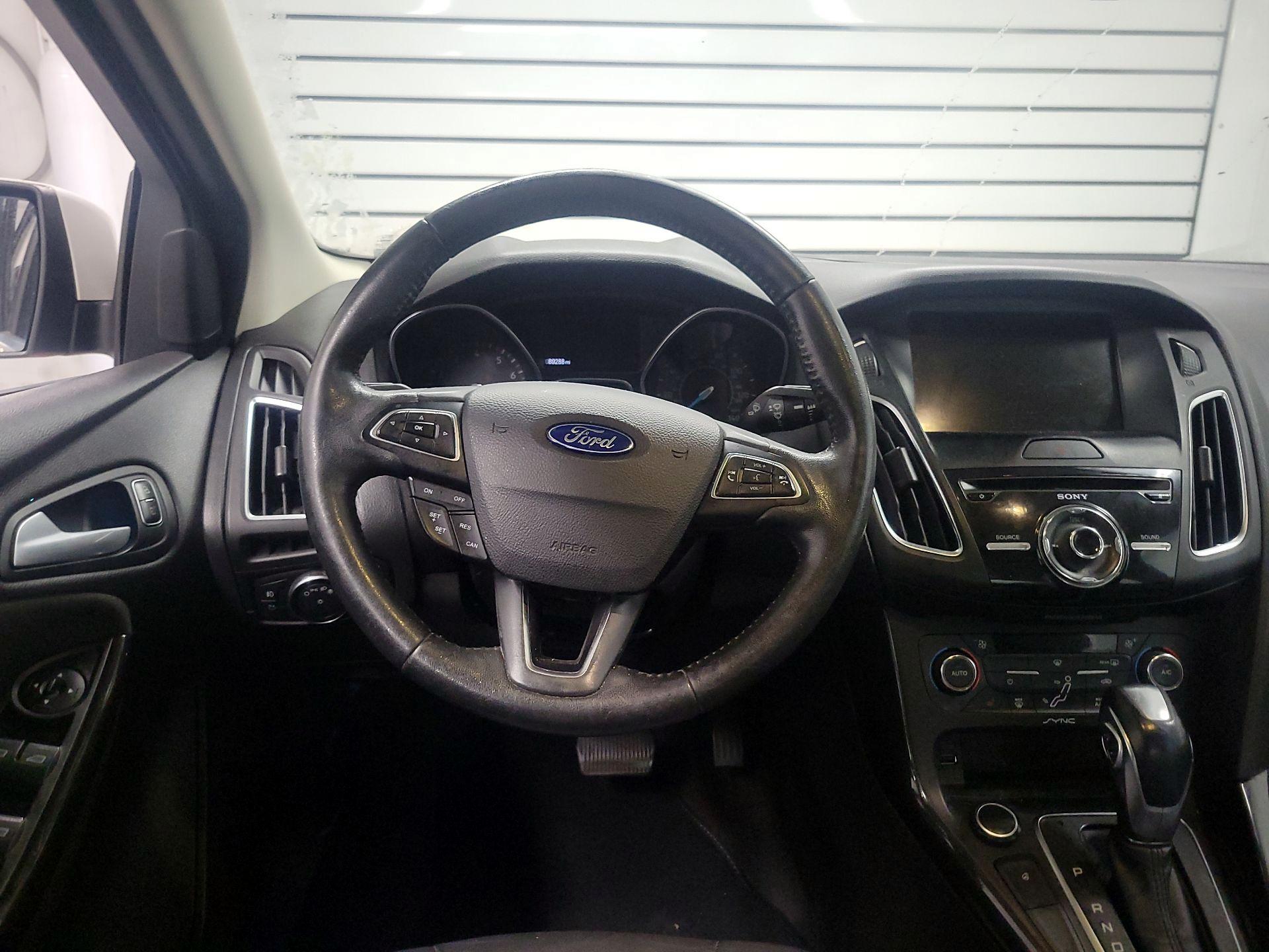 Thumbnail: 2017 Ford Focus - 10