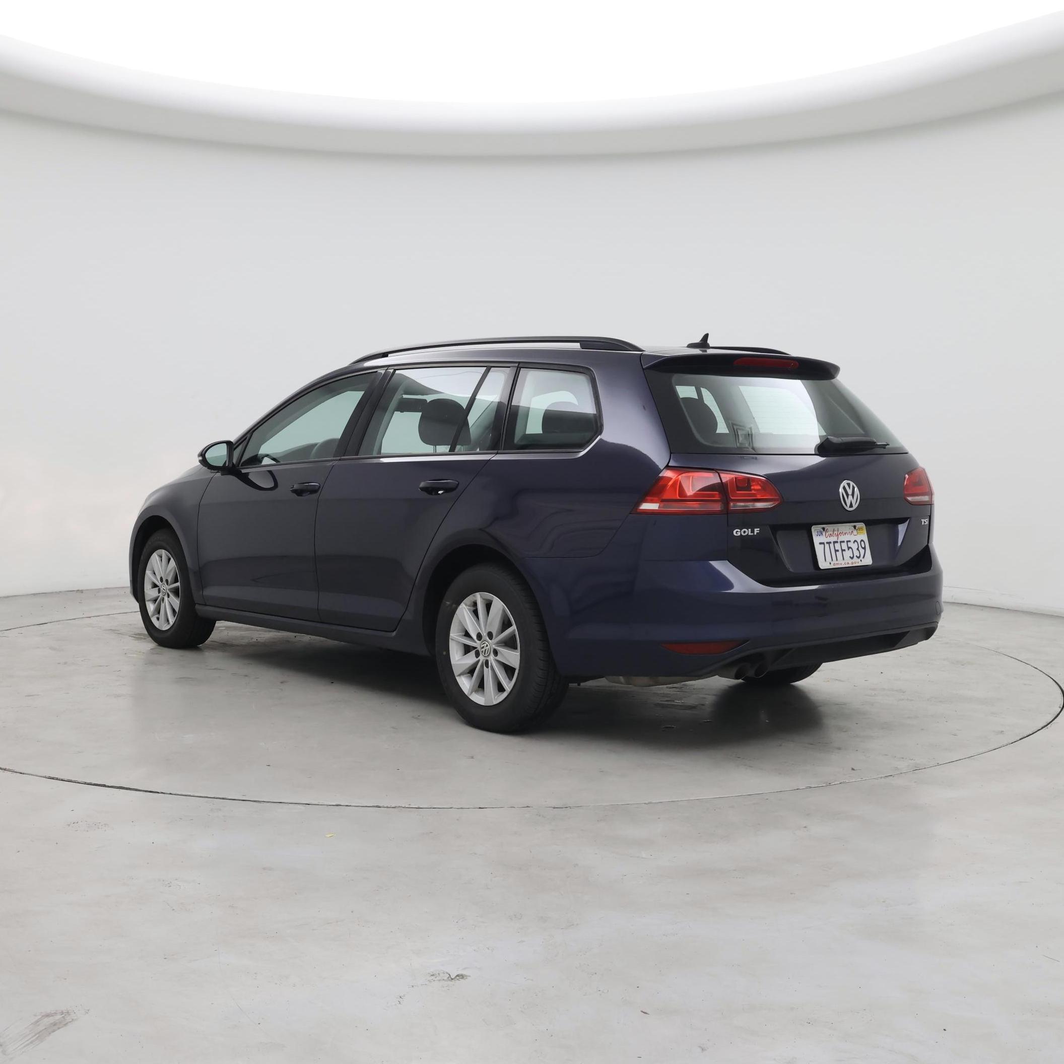 Thumbnail: 2016 Volkswagen Golf - 2