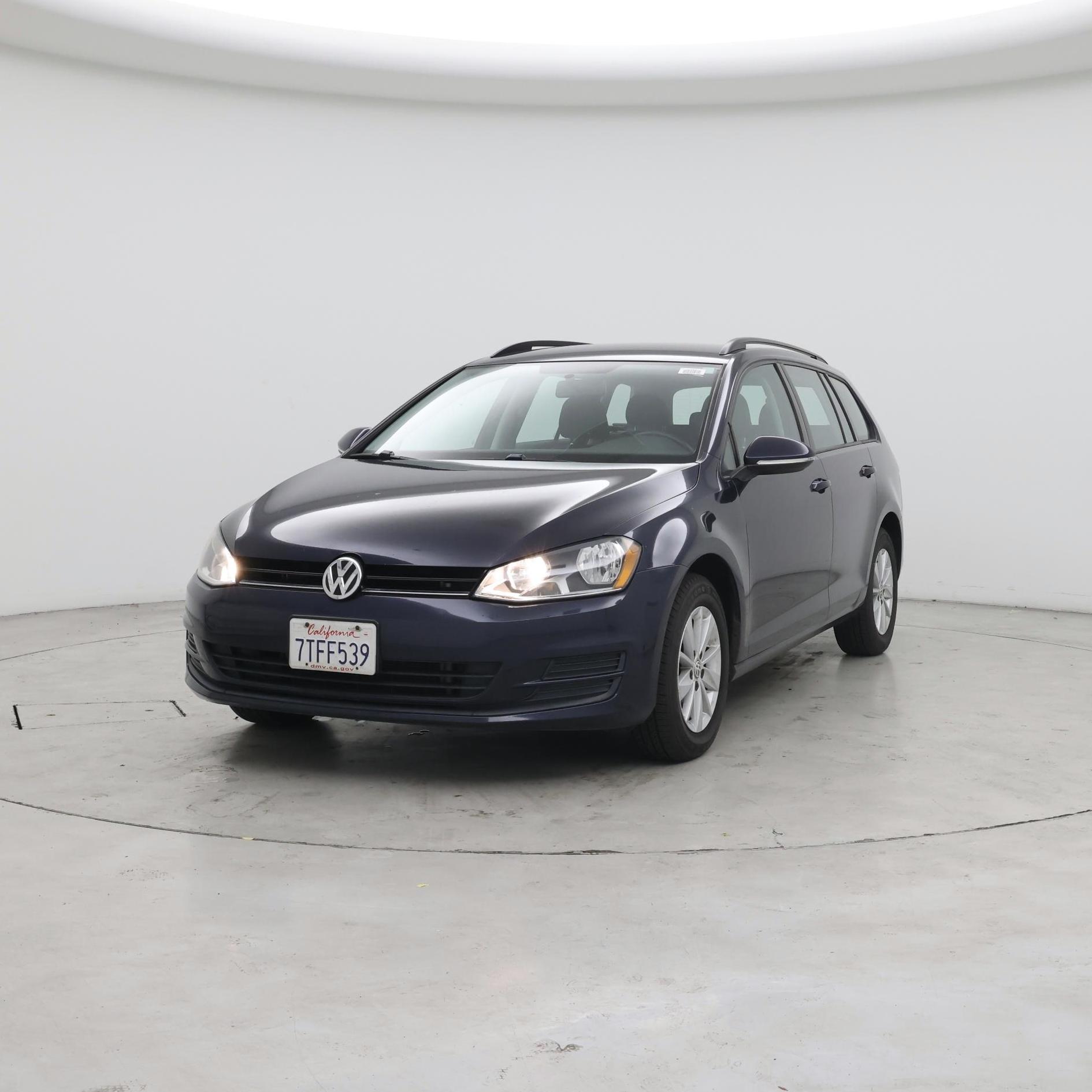 Thumbnail: 2016 Volkswagen Golf - 4