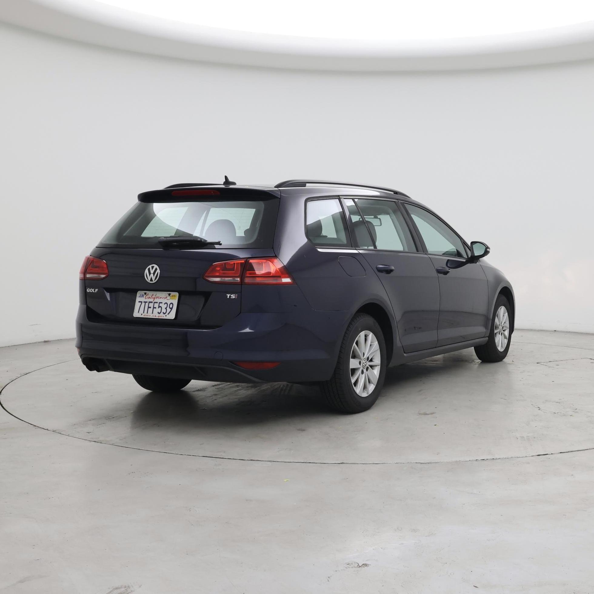Thumbnail: 2016 Volkswagen Golf - 8