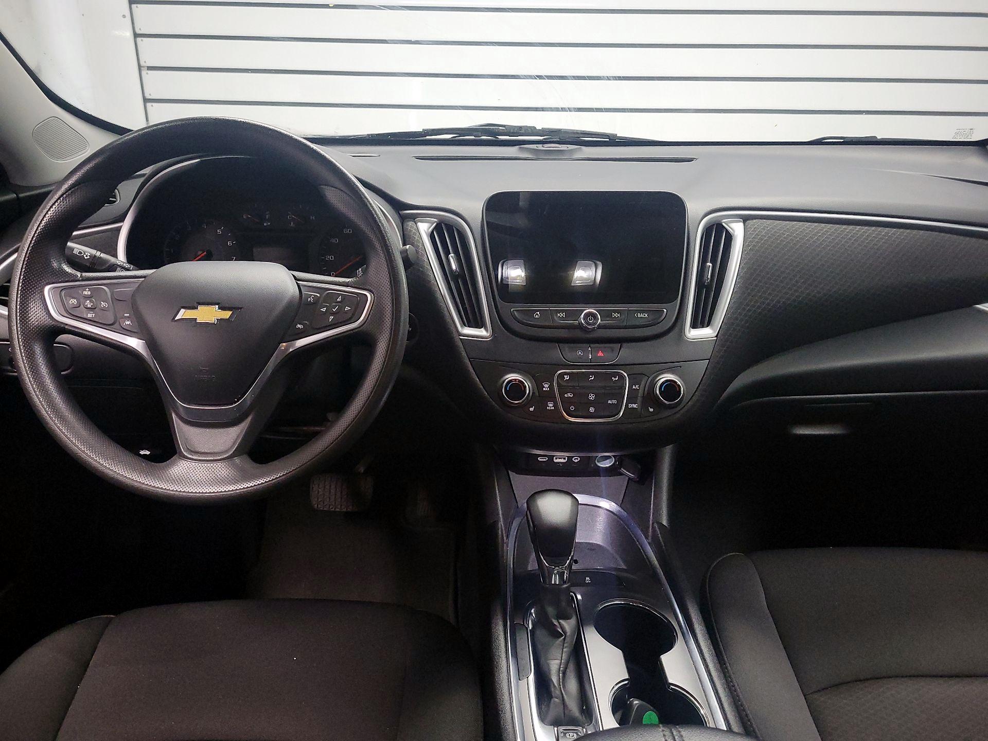 Thumbnail: 2023 Chevrolet Malibu - 9