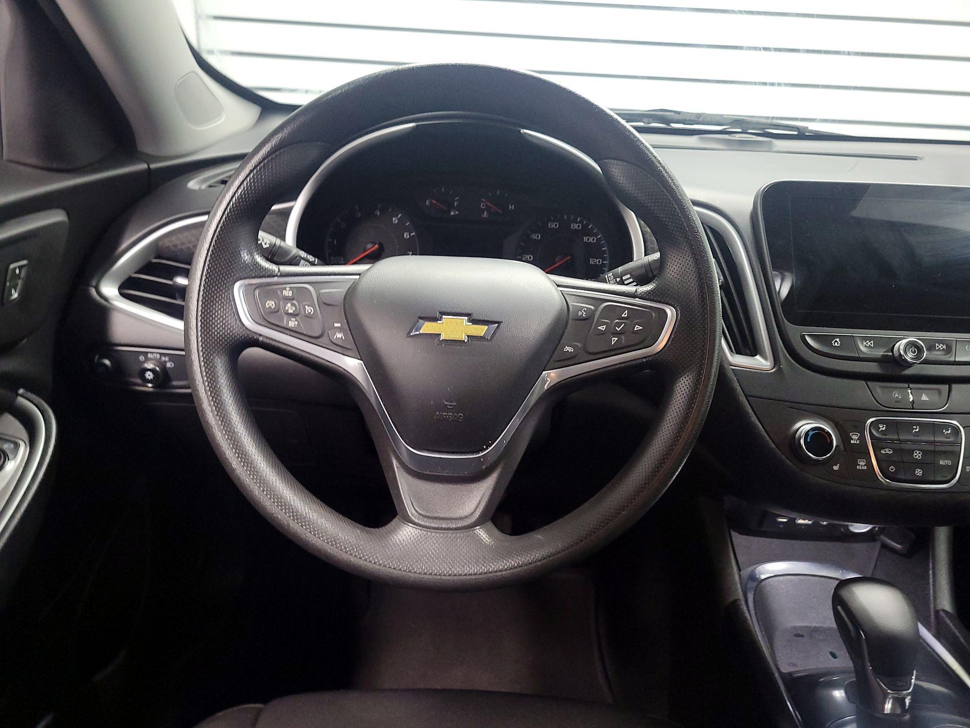Thumbnail: 2023 Chevrolet Malibu - 10