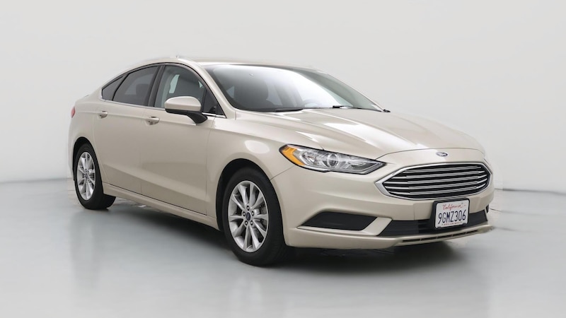 2017 Ford Fusion SE Hero Image