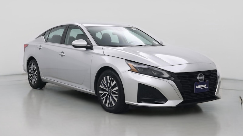 2023 Nissan Altima SV Hero Image