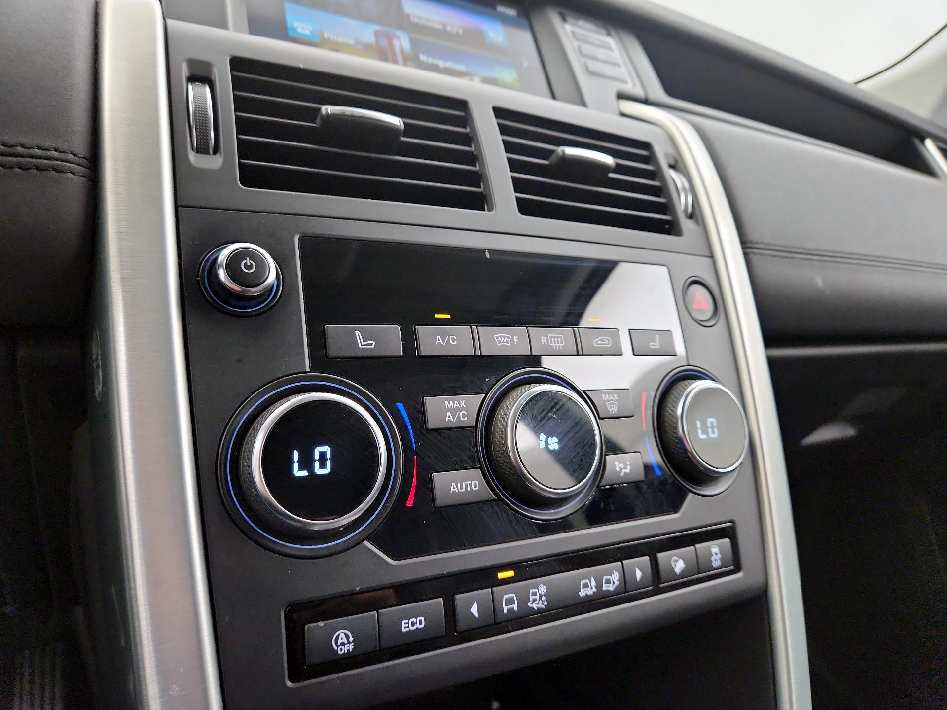 Thumbnail: 2019 Land Rover Discovery Sport - 16