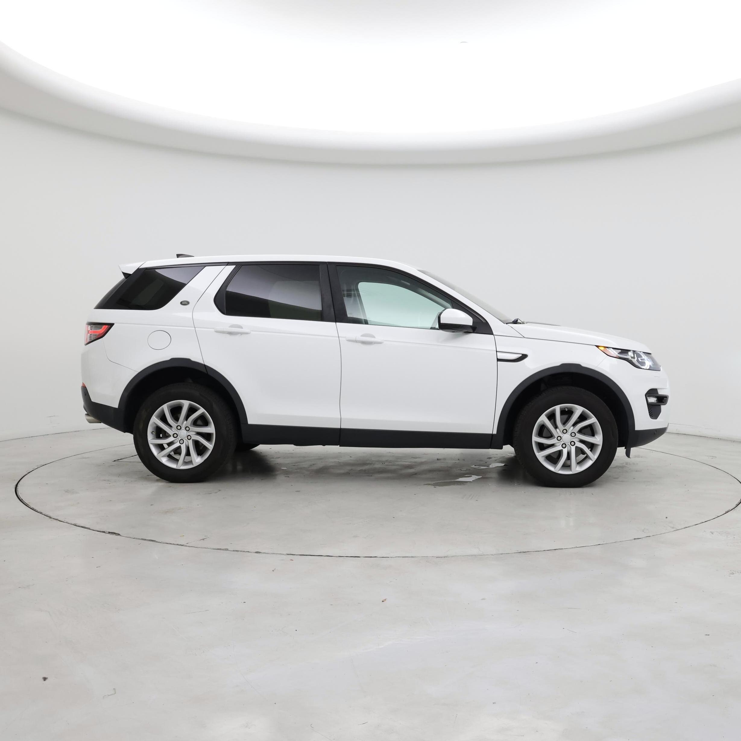 Thumbnail: 2019 Land Rover Discovery Sport - 7