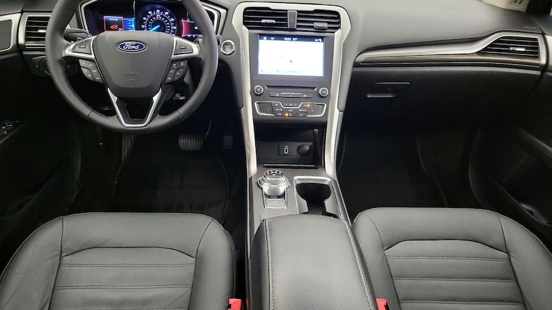 2018 Ford Fusion SE 9