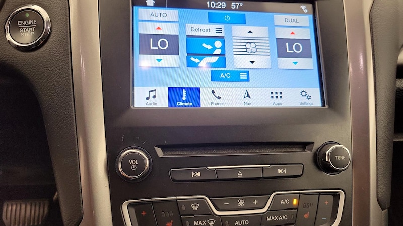 2018 Ford Fusion SE 17