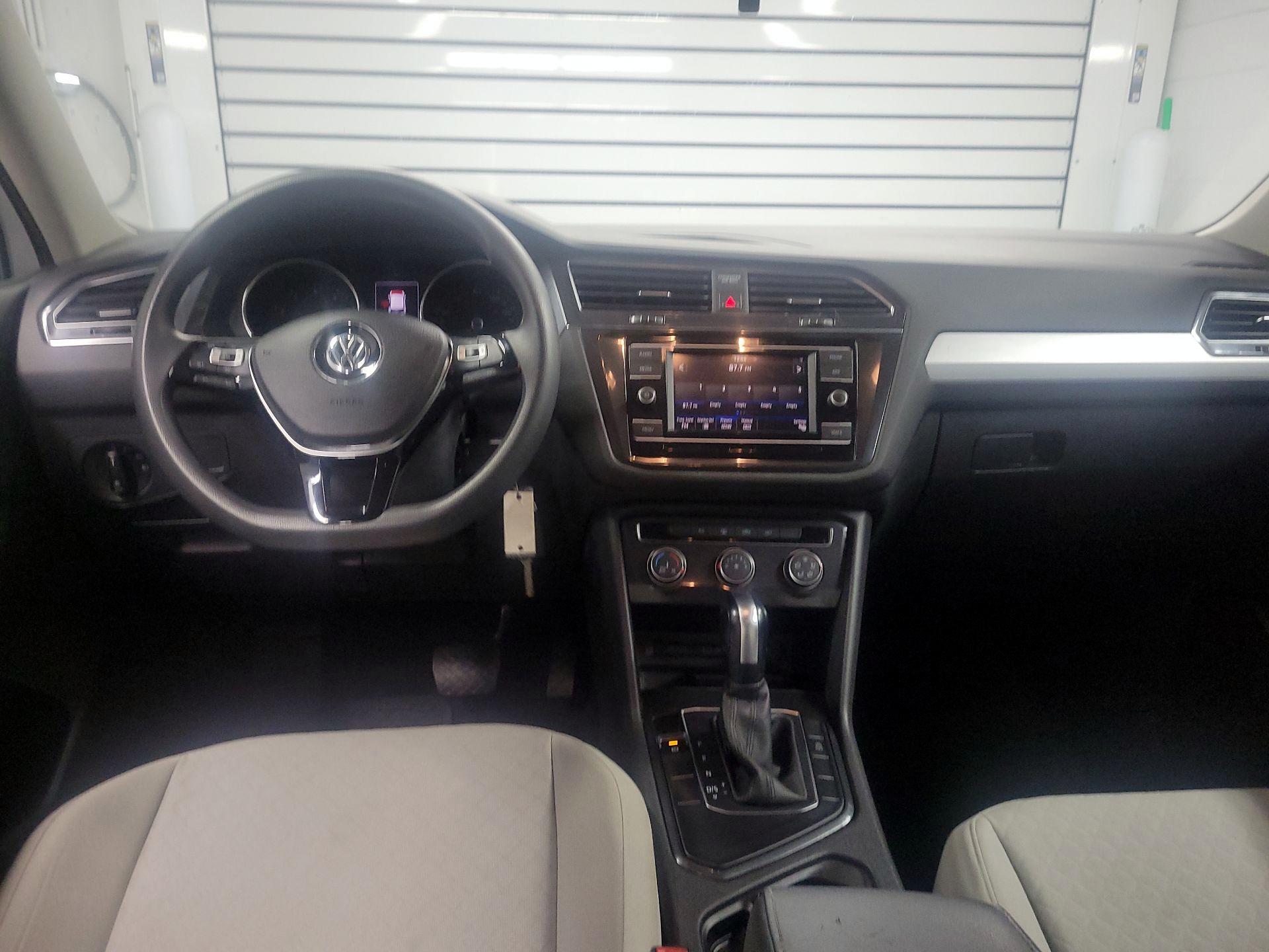 Thumbnail: 2021 Volkswagen Tiguan - 9