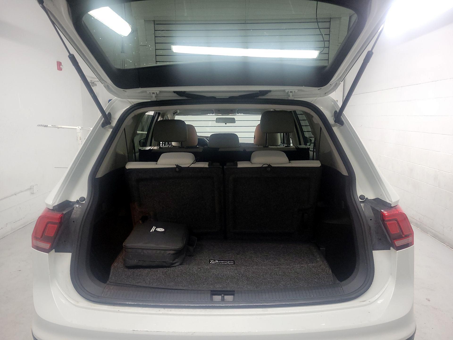 Thumbnail: 2021 Volkswagen Tiguan - 20