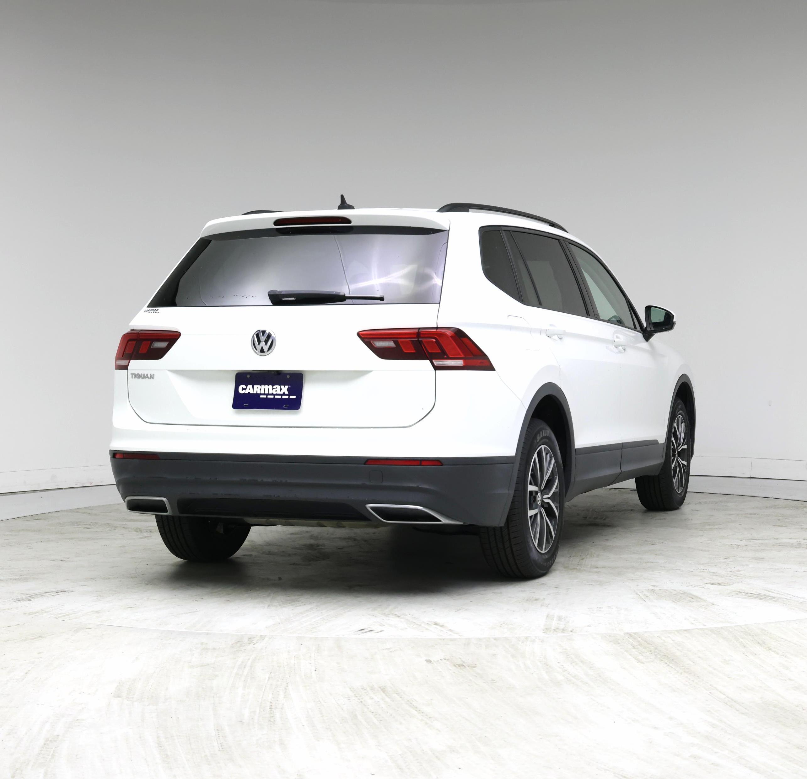 Thumbnail: 2021 Volkswagen Tiguan - 8