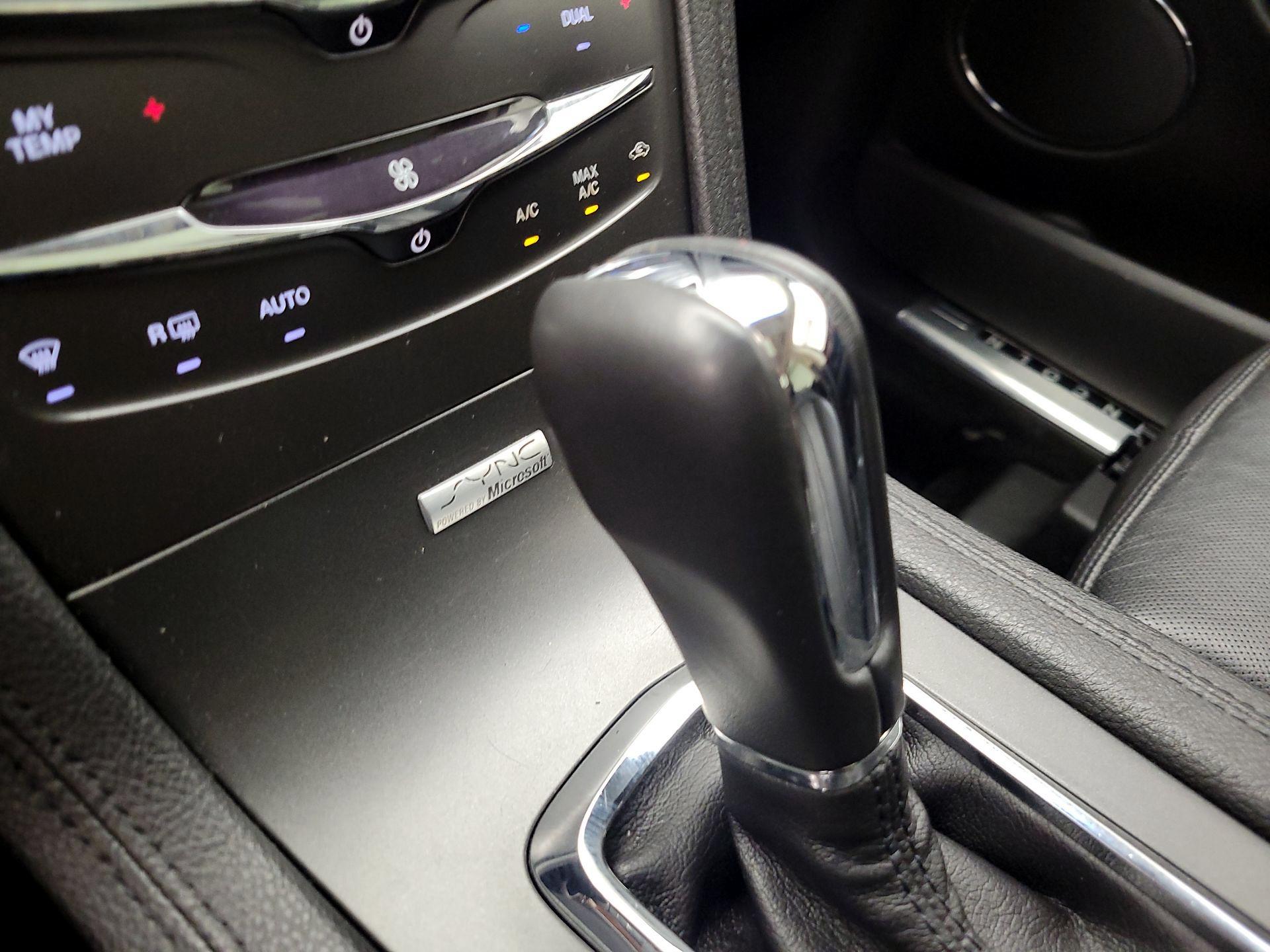 Thumbnail: 2014 Lincoln MKT - 17