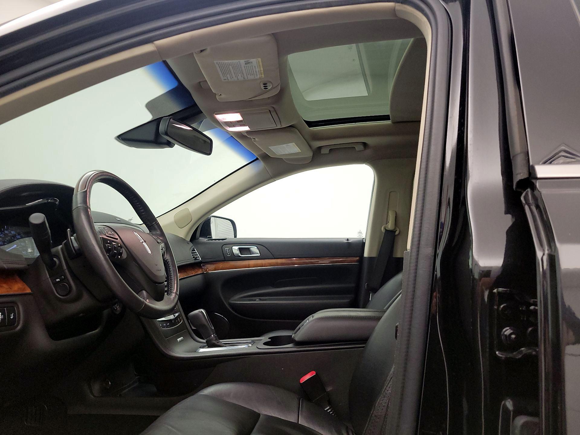 Thumbnail: 2014 Lincoln MKT - 19