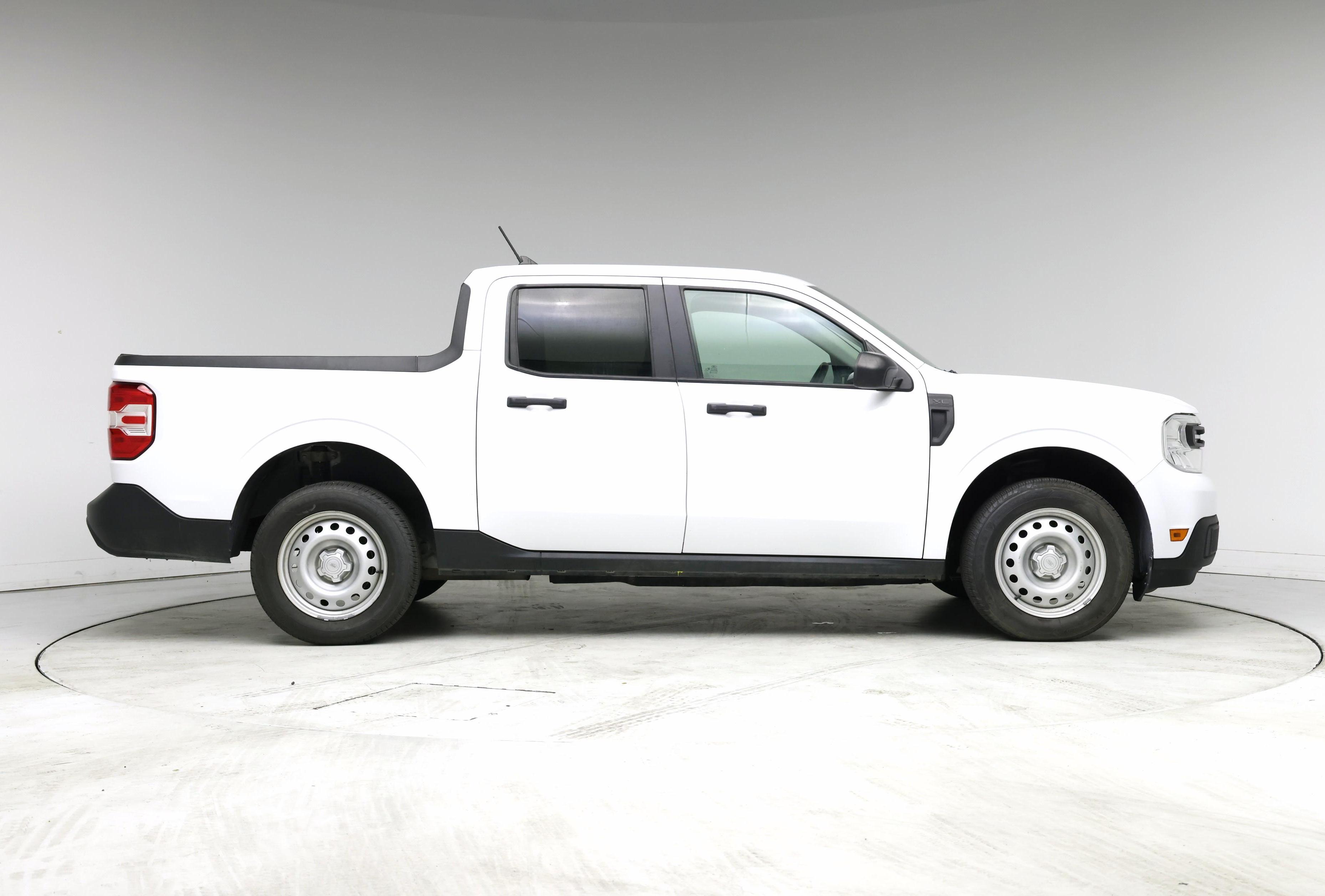 Thumbnail: 2022 Ford Maverick - 7