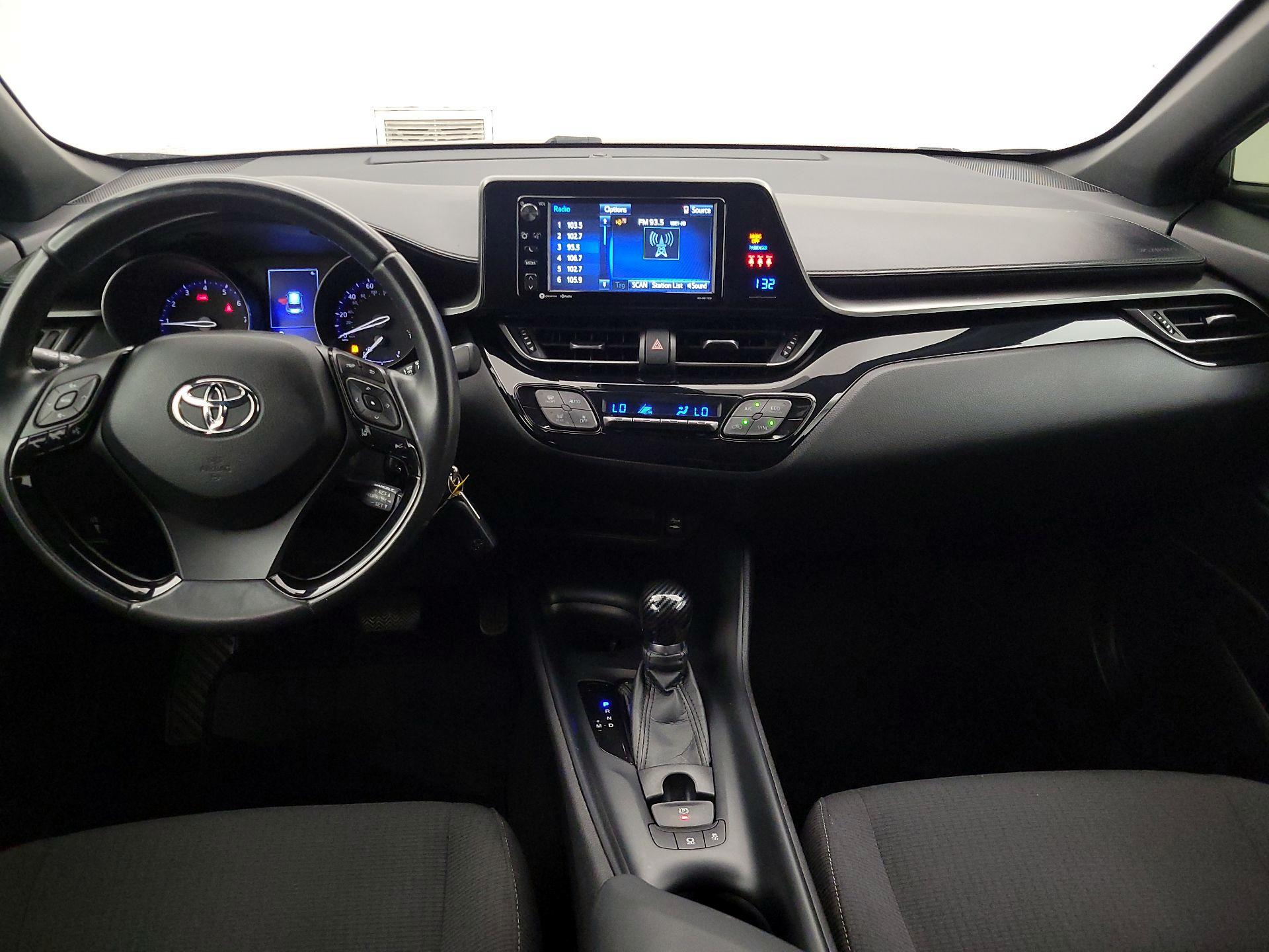 Thumbnail: 2018 Toyota C-HR - 9