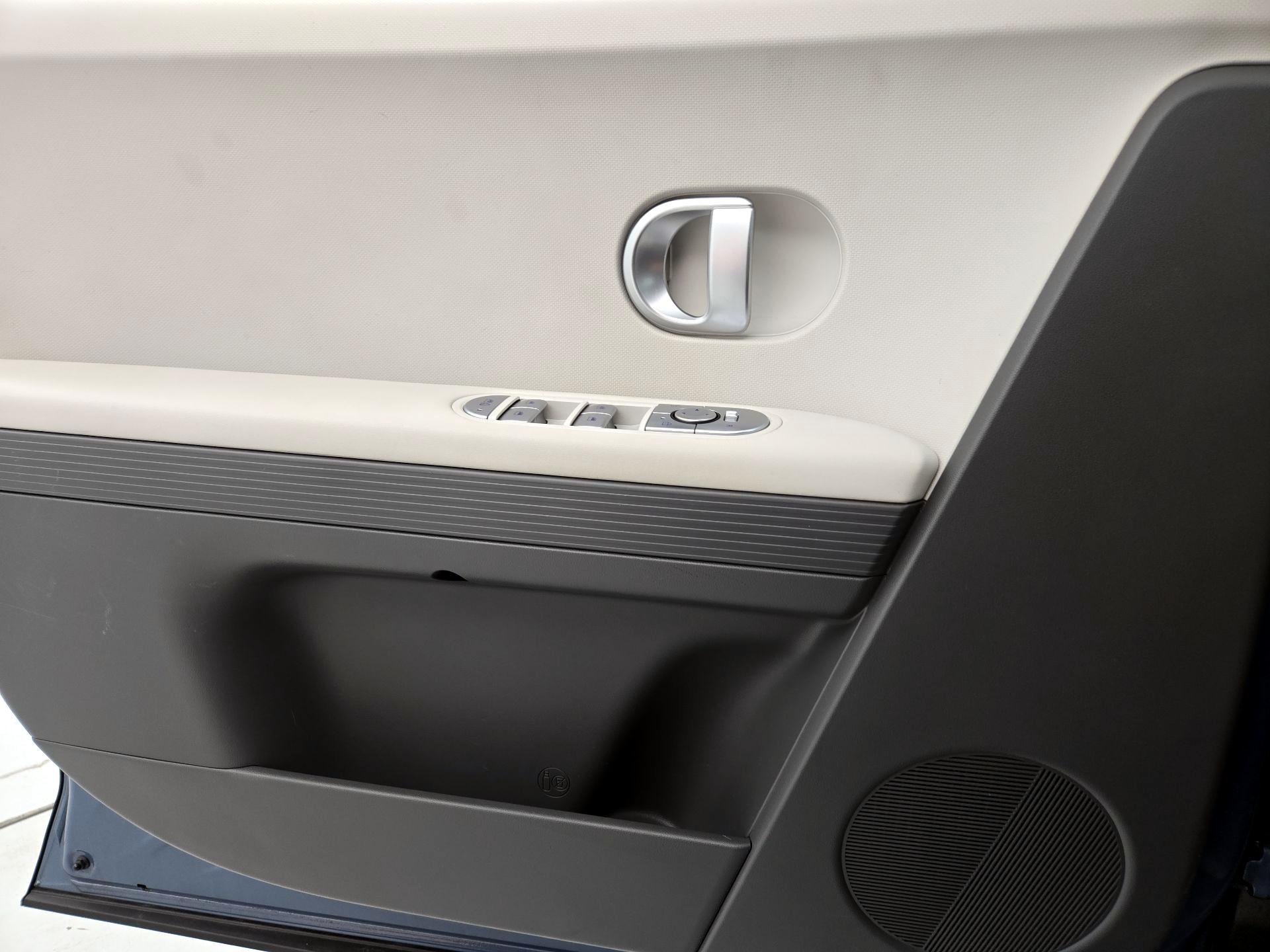 Thumbnail: 2023 Hyundai Ioniq 5 - 12