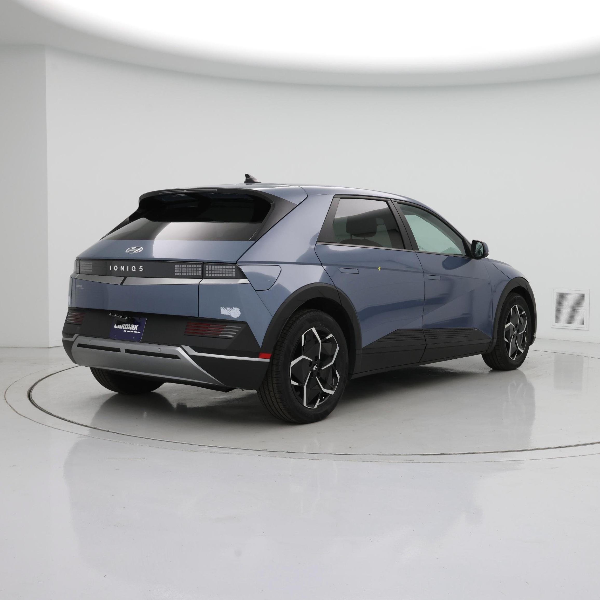 Thumbnail: 2023 Hyundai Ioniq 5 - 8