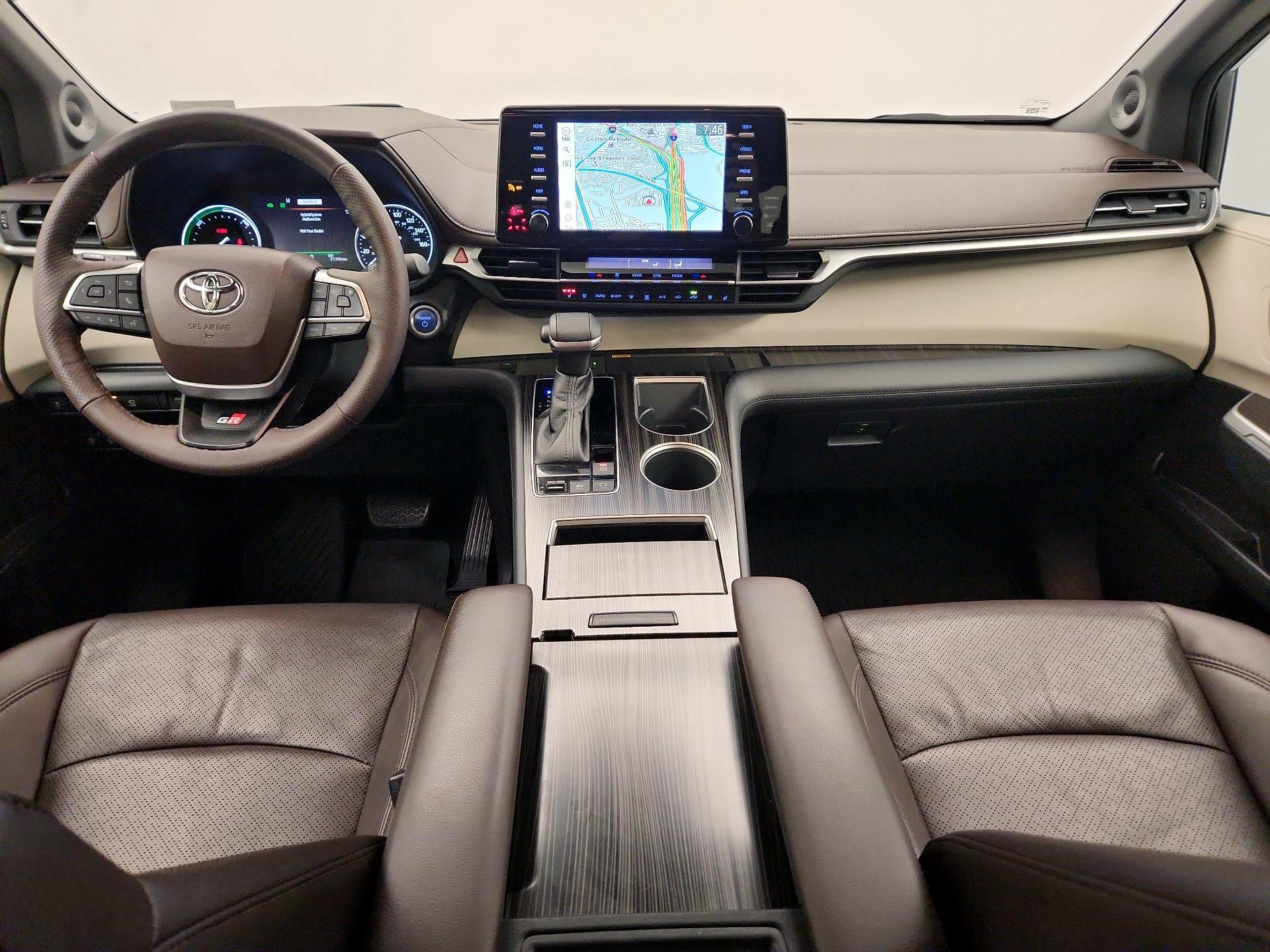 Thumbnail: 2022 Toyota Sienna - 9