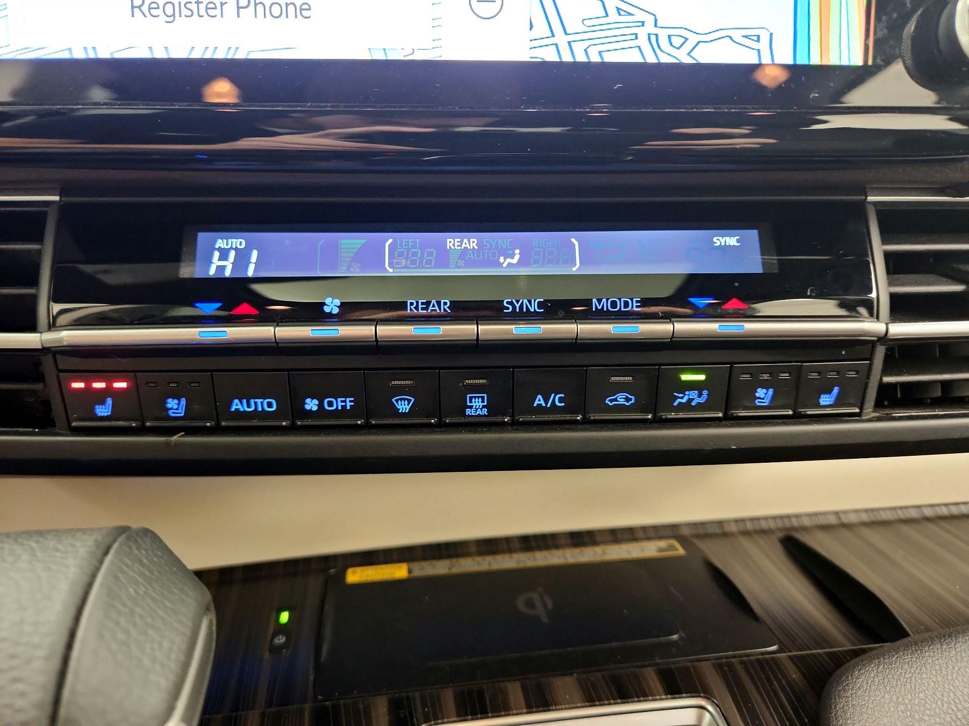 Thumbnail: 2022 Toyota Sienna - 17