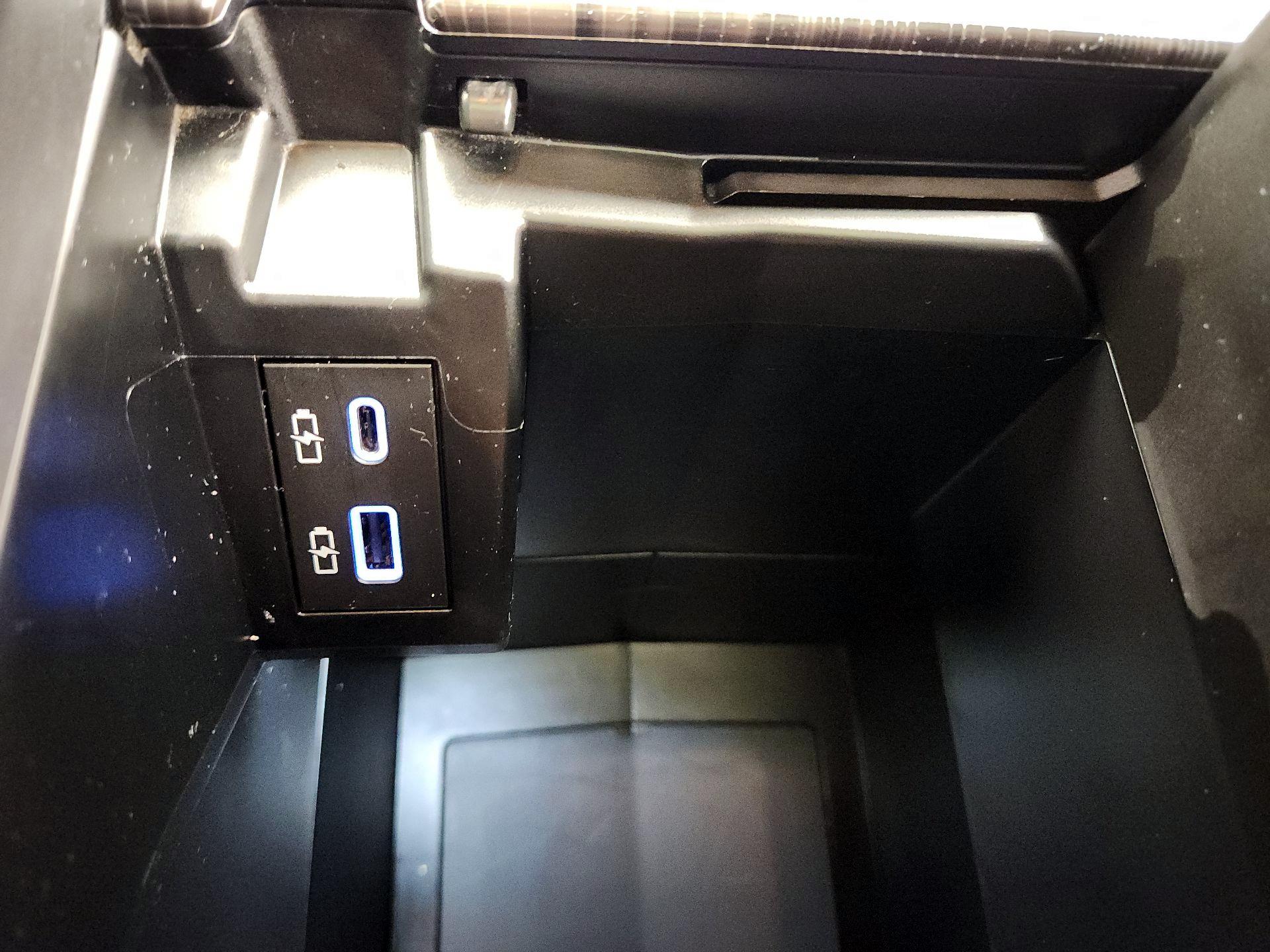 Thumbnail: 2022 Toyota Sienna - 19