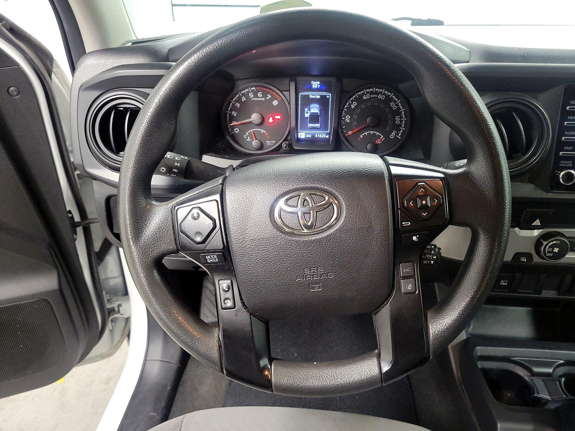 Thumbnail: 2022 Toyota Tacoma - 10