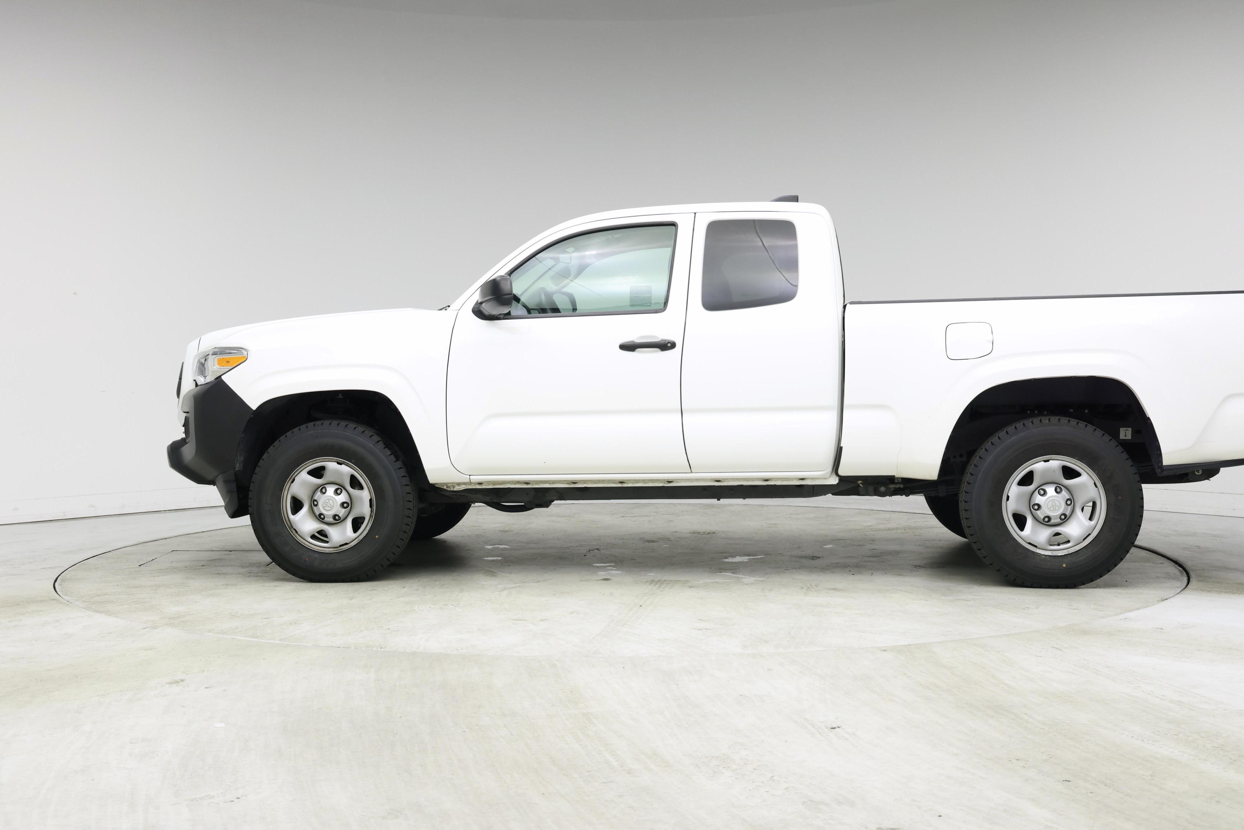 Thumbnail: 2022 Toyota Tacoma - 3