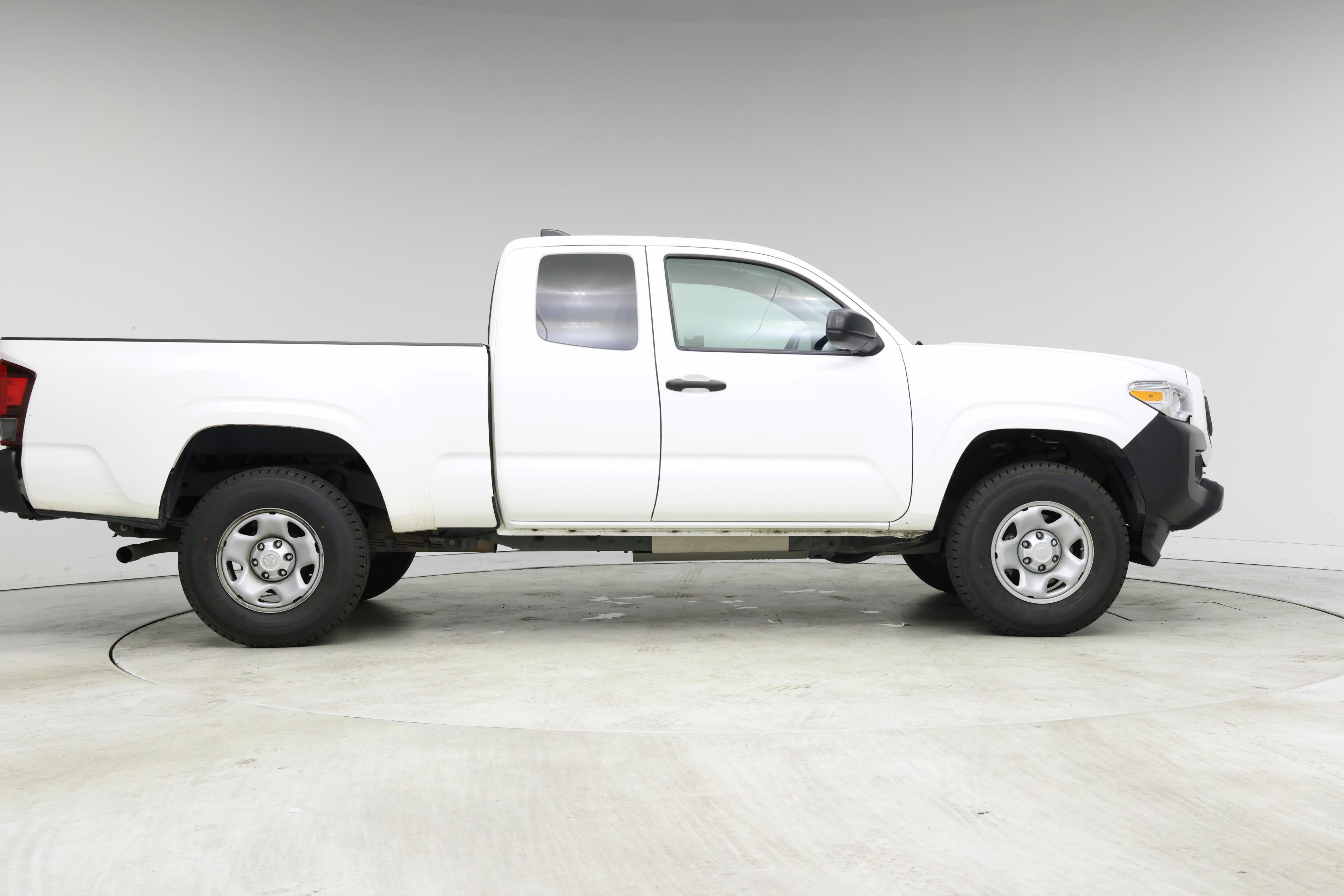 Thumbnail: 2022 Toyota Tacoma - 7