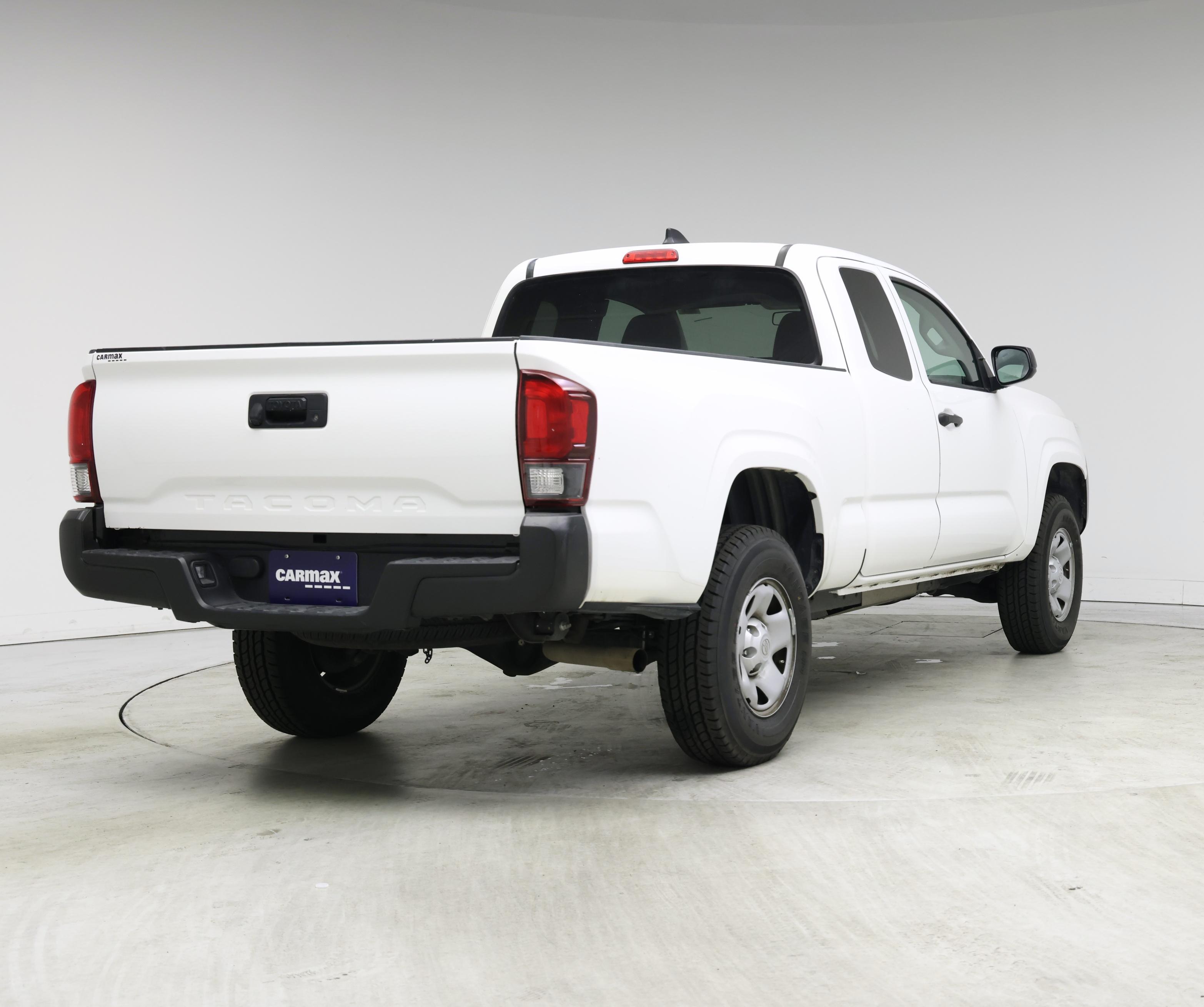 Thumbnail: 2022 Toyota Tacoma - 8