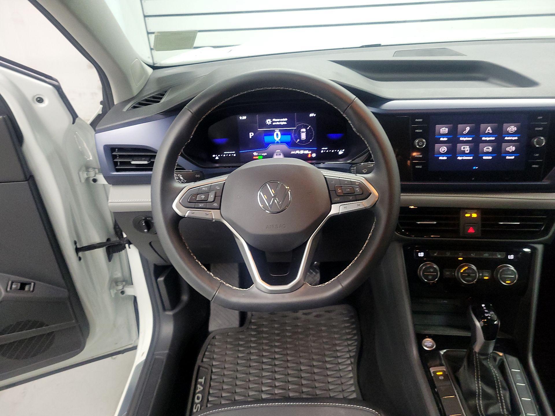 Thumbnail: 2024 Volkswagen Taos - 10