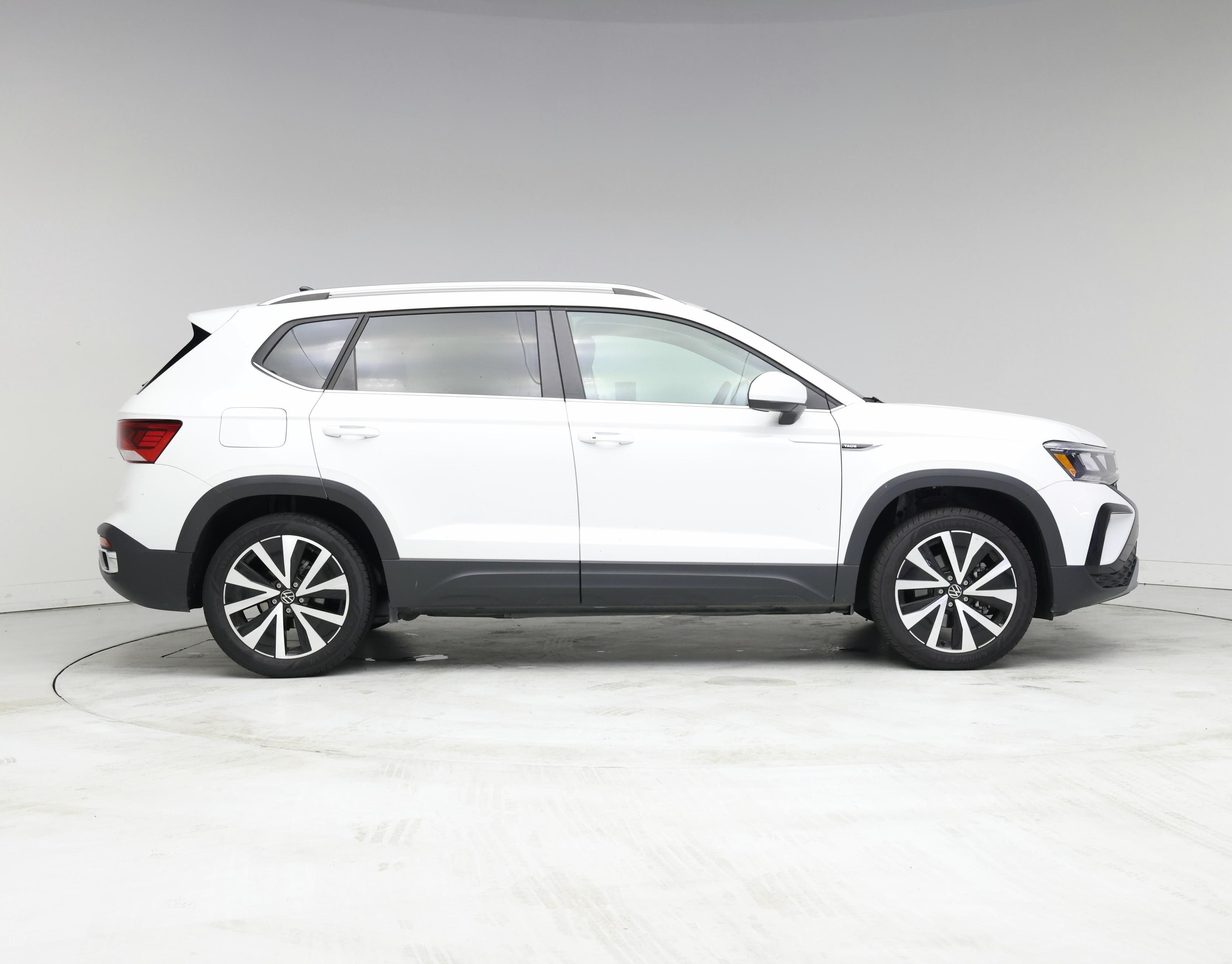 Thumbnail: 2024 Volkswagen Taos - 7