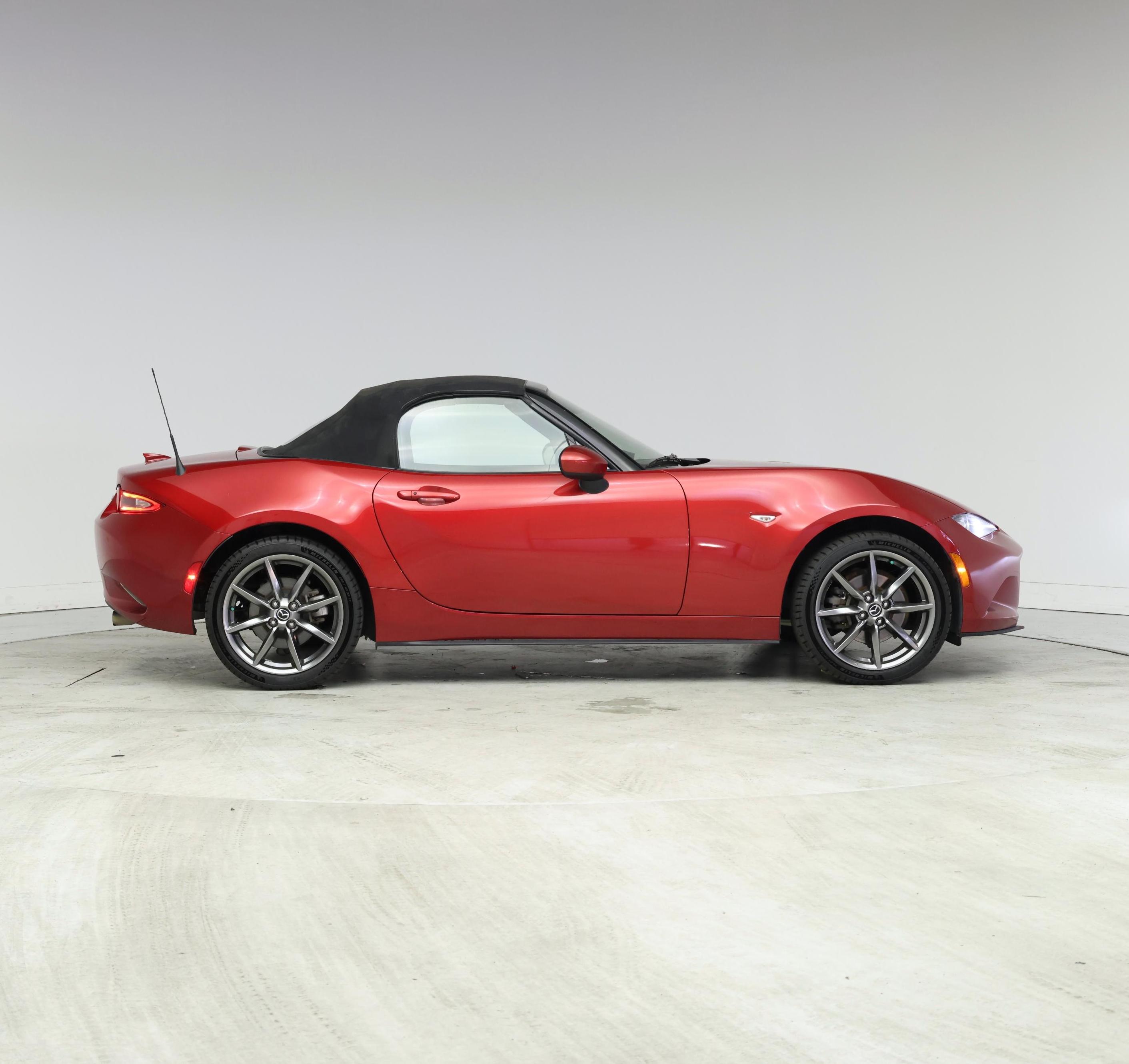 Thumbnail: 2016 Mazda MX-5 Miata - 7