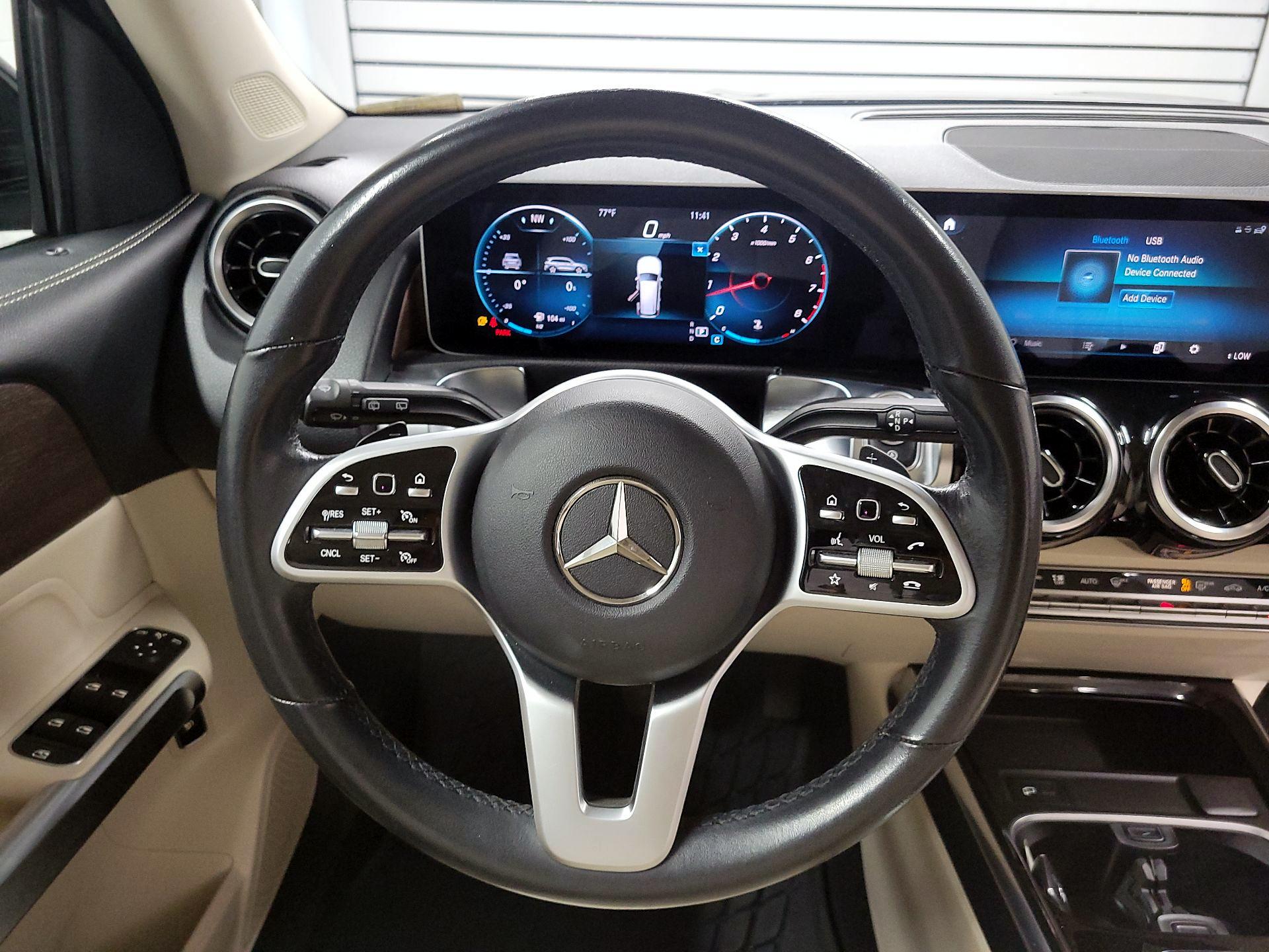 Thumbnail: 2020 Mercedes-Benz GLB - 10