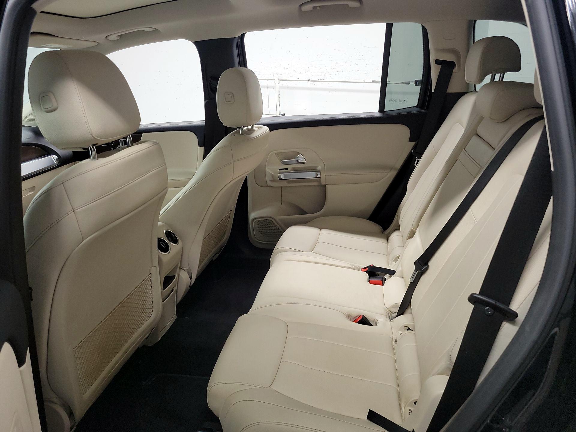 Thumbnail: 2020 Mercedes-Benz GLB - 17