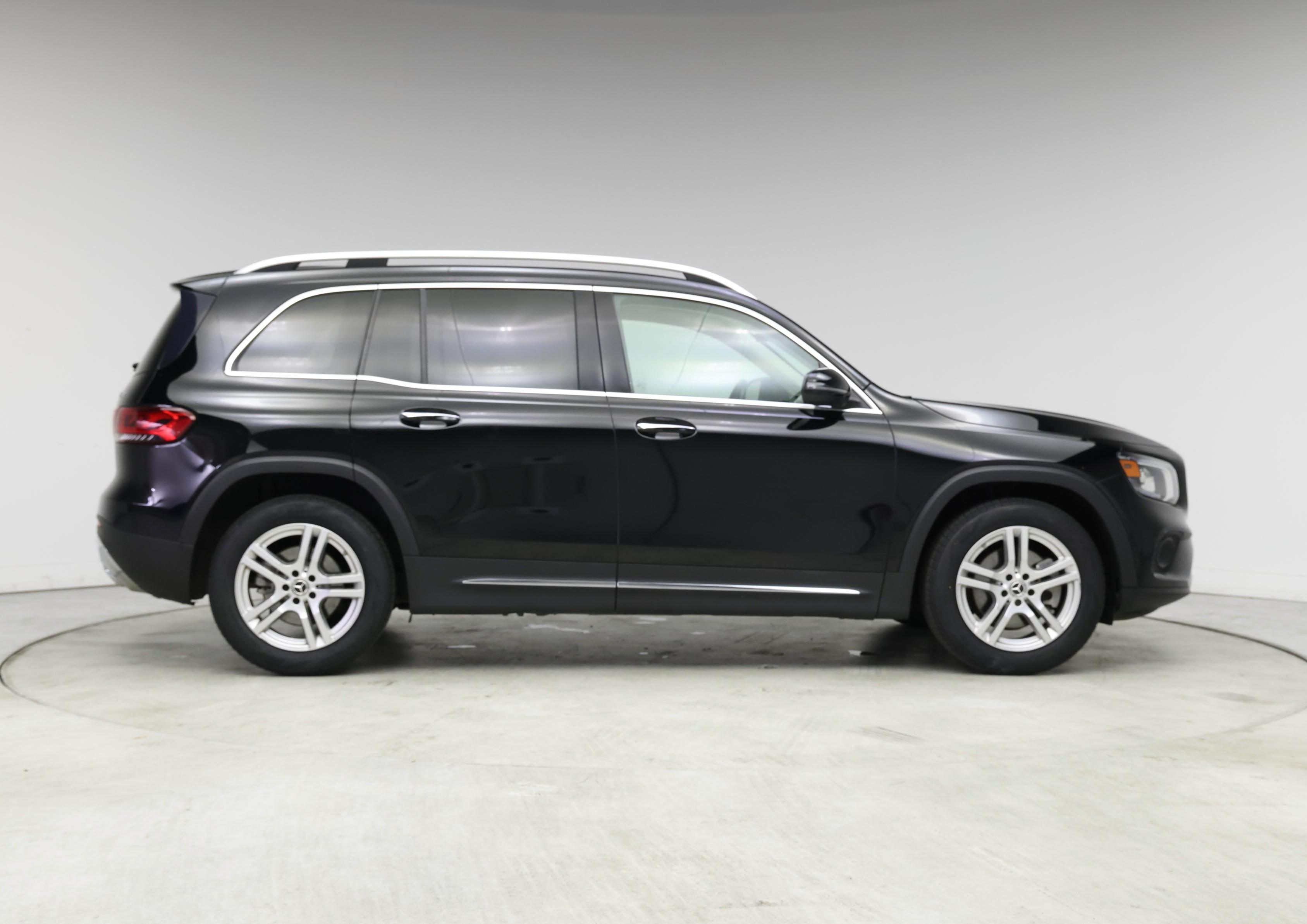 Thumbnail: 2020 Mercedes-Benz GLB - 7