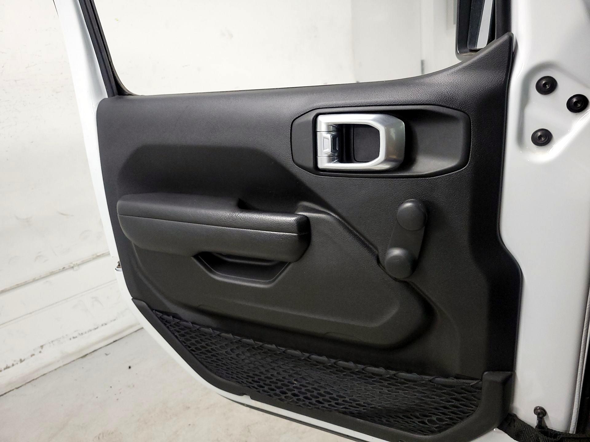 Thumbnail: 2022 Jeep Wrangler - 12