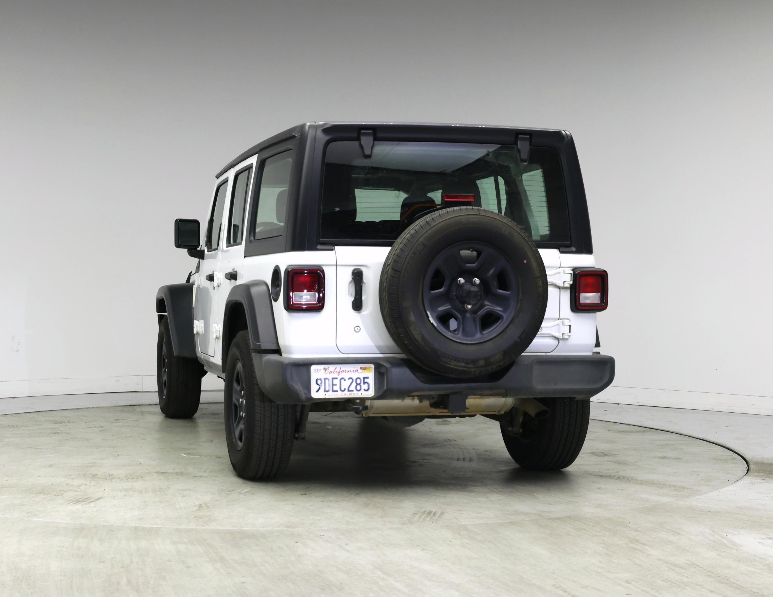 Thumbnail: 2022 Jeep Wrangler - 6