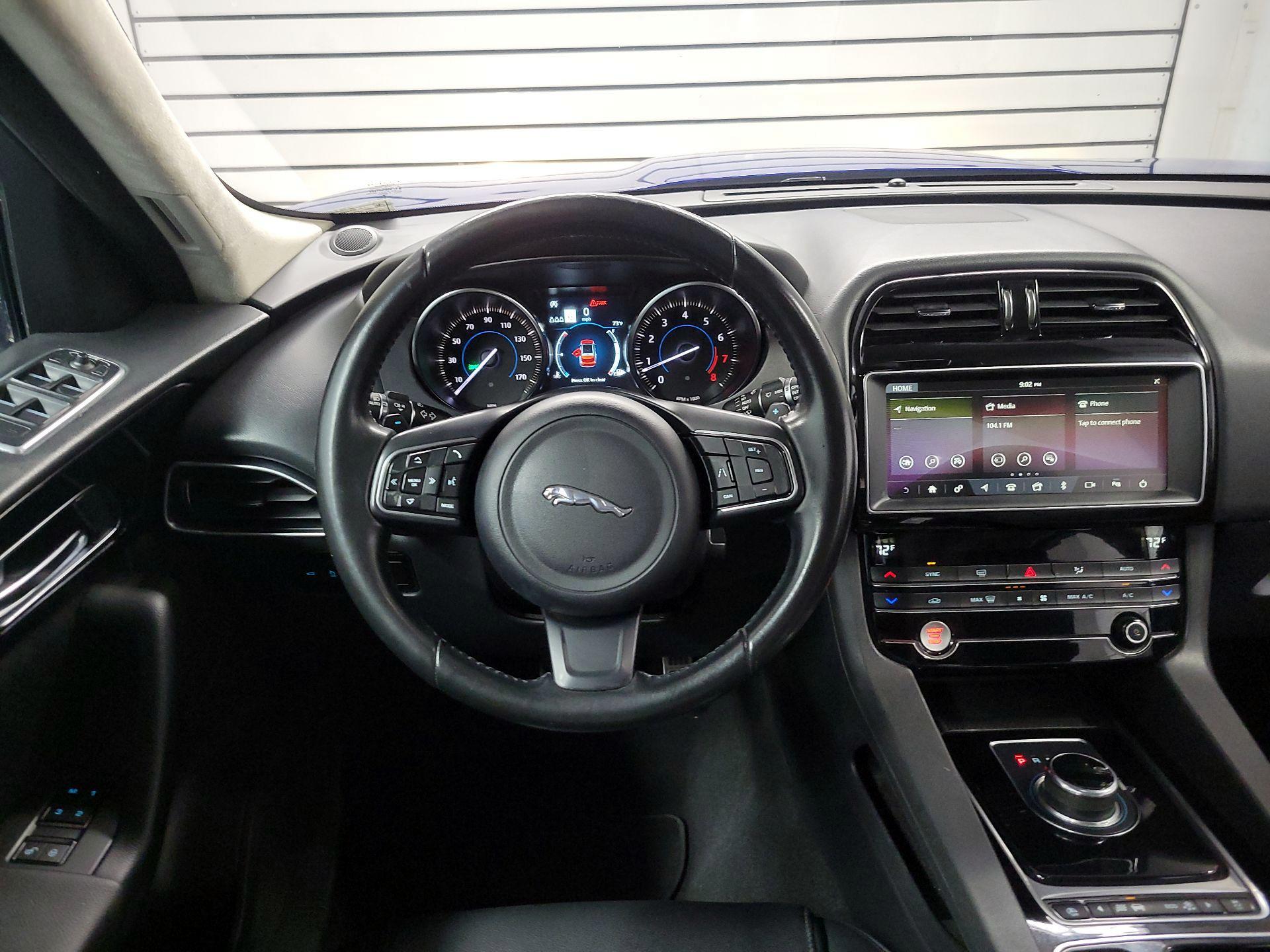 Thumbnail: 2019 Jaguar F-Pace - 10