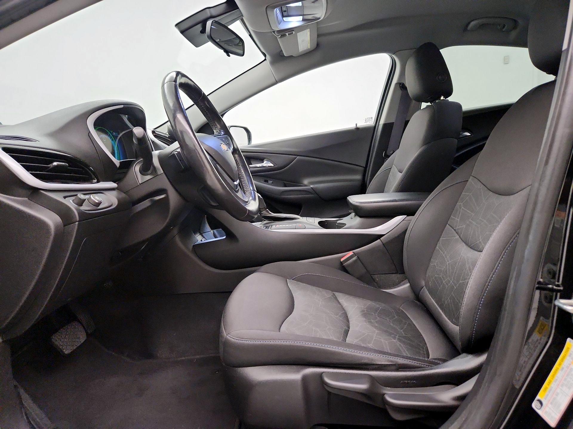 Thumbnail: 2017 Chevrolet Volt - 11
