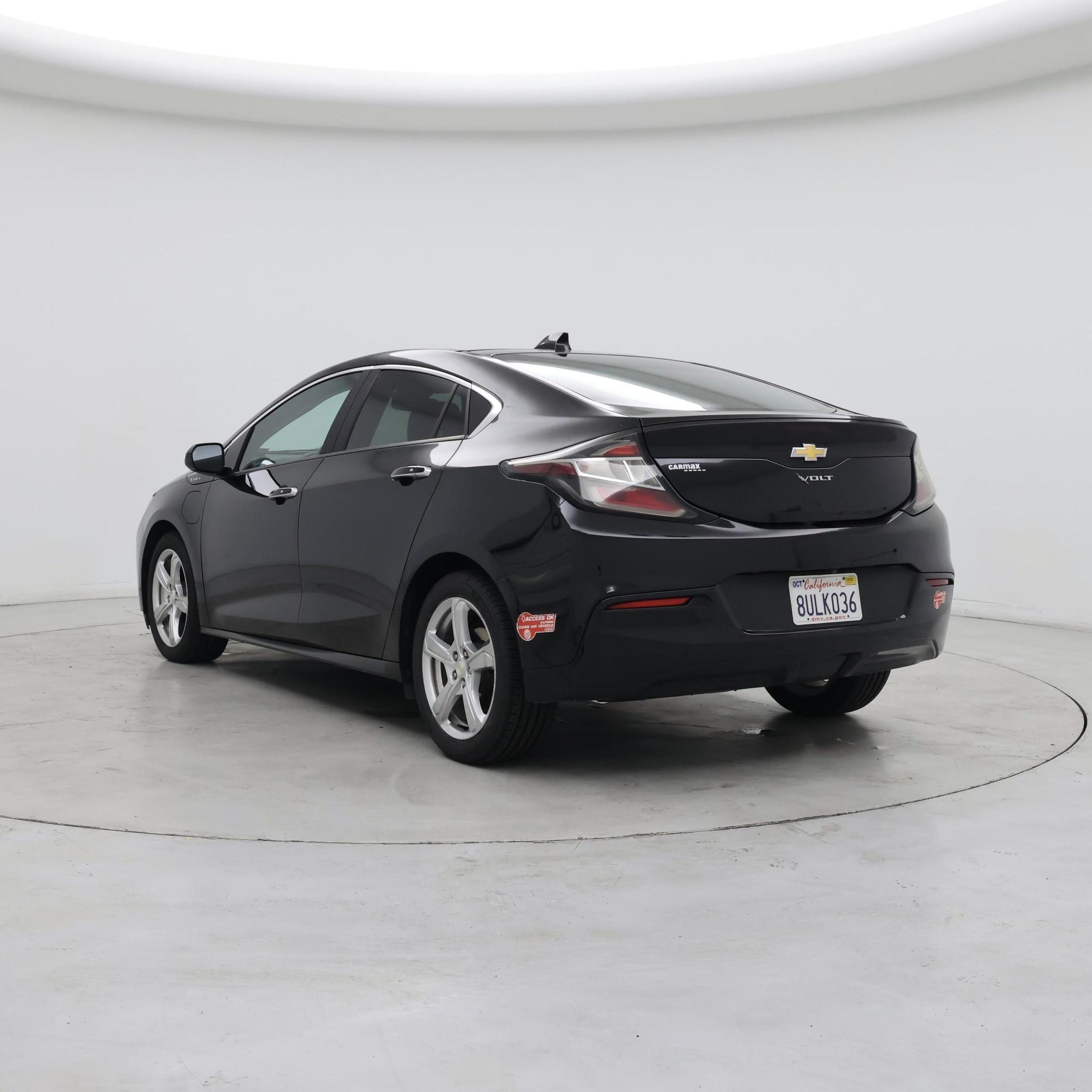 Thumbnail: 2017 Chevrolet Volt - 2