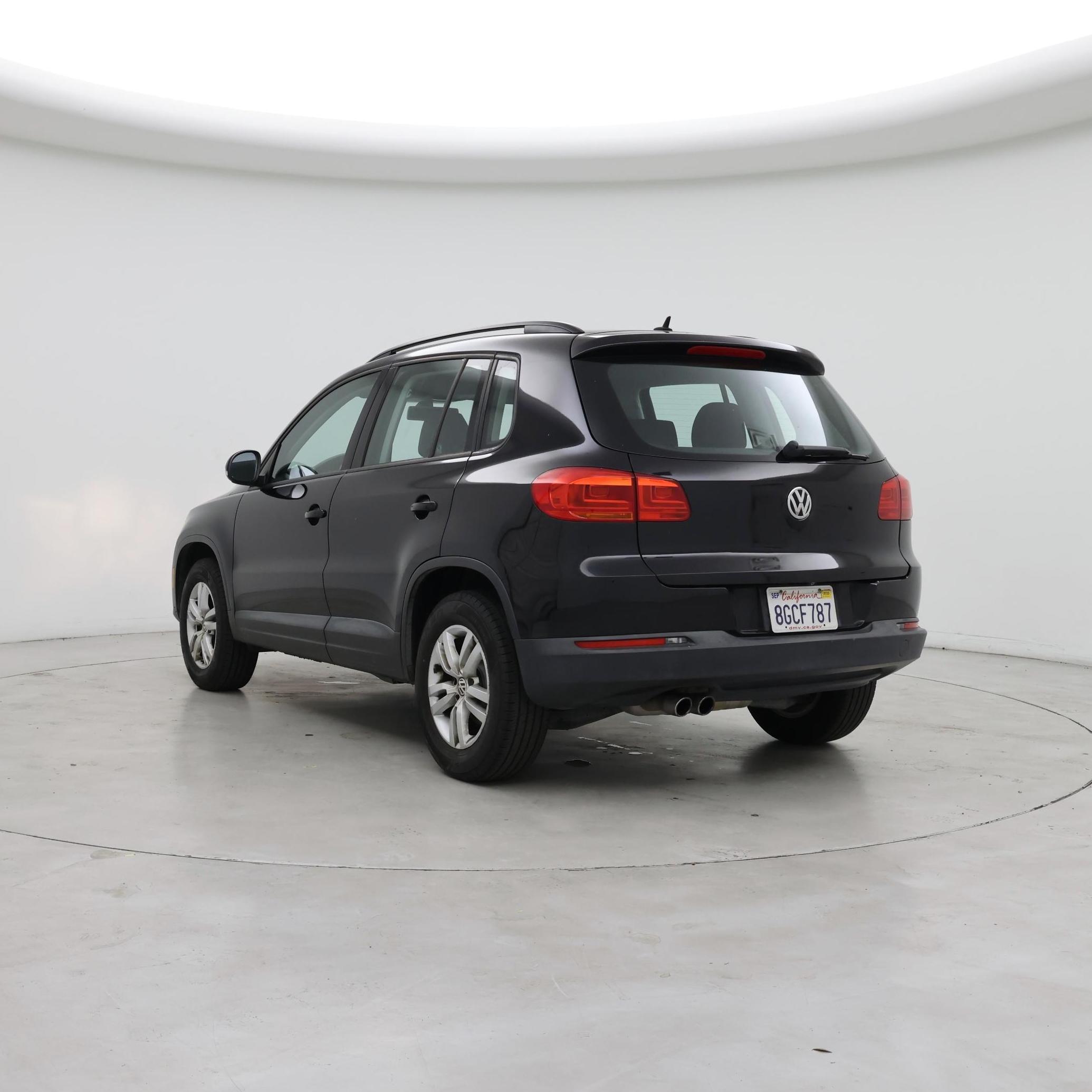 Thumbnail: 2016 Volkswagen Tiguan - 2