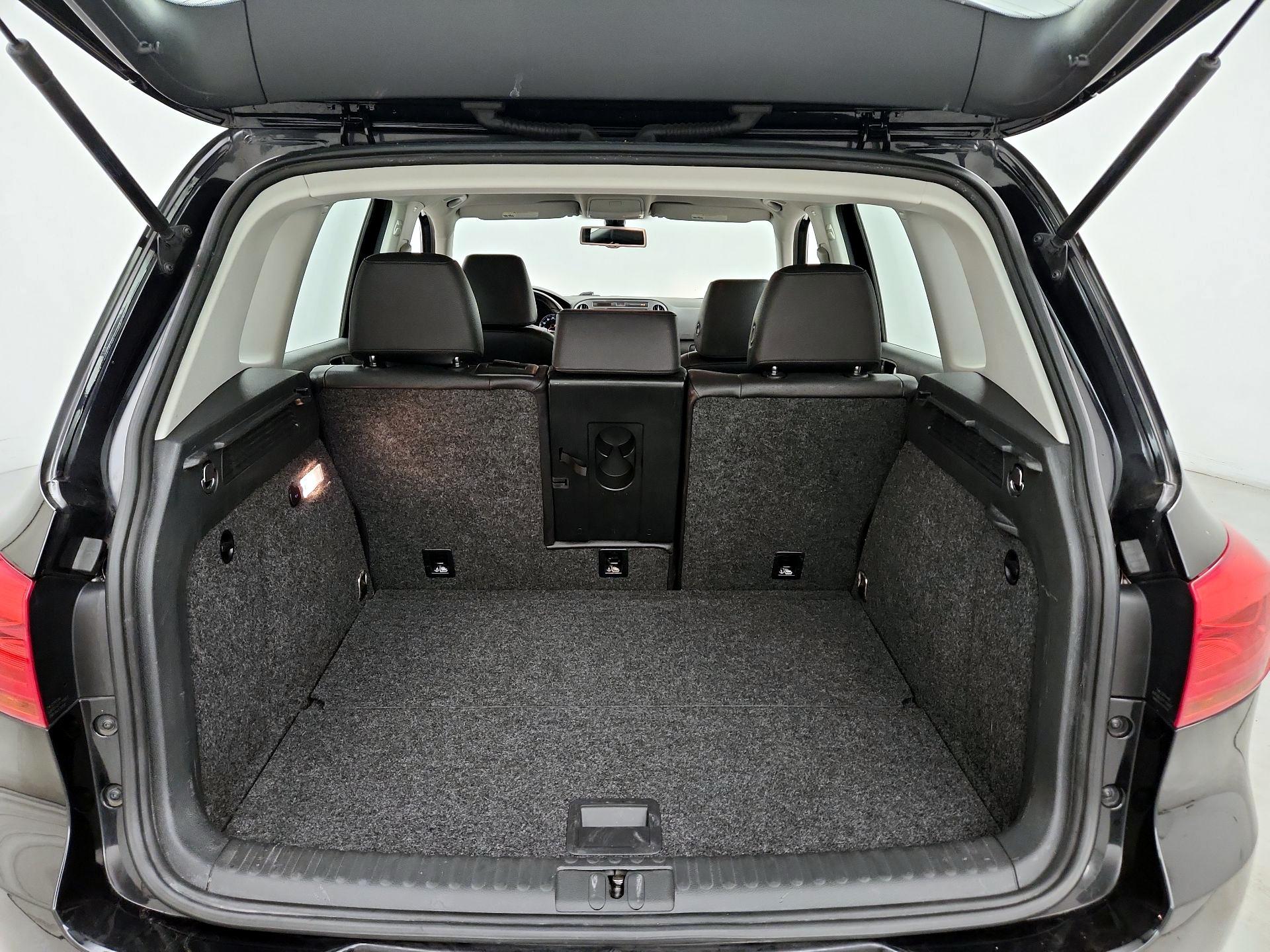 Thumbnail: 2016 Volkswagen Tiguan - 20