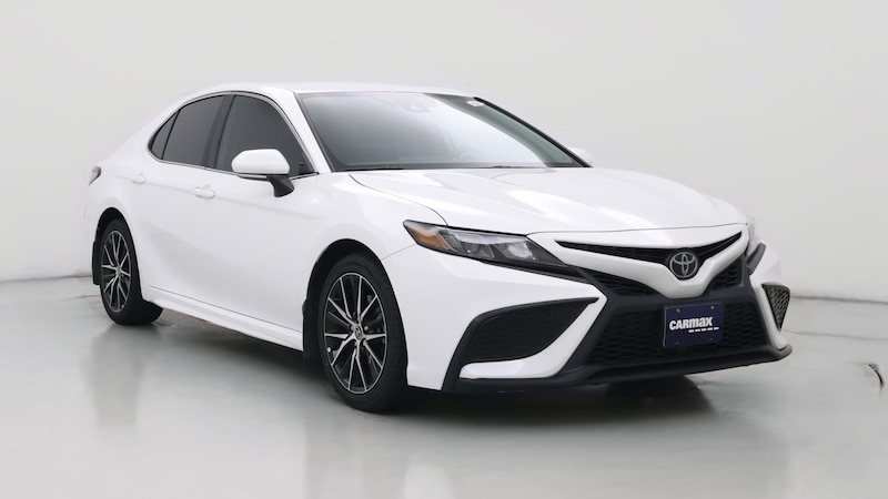 2022 Toyota Camry SE Hero Image