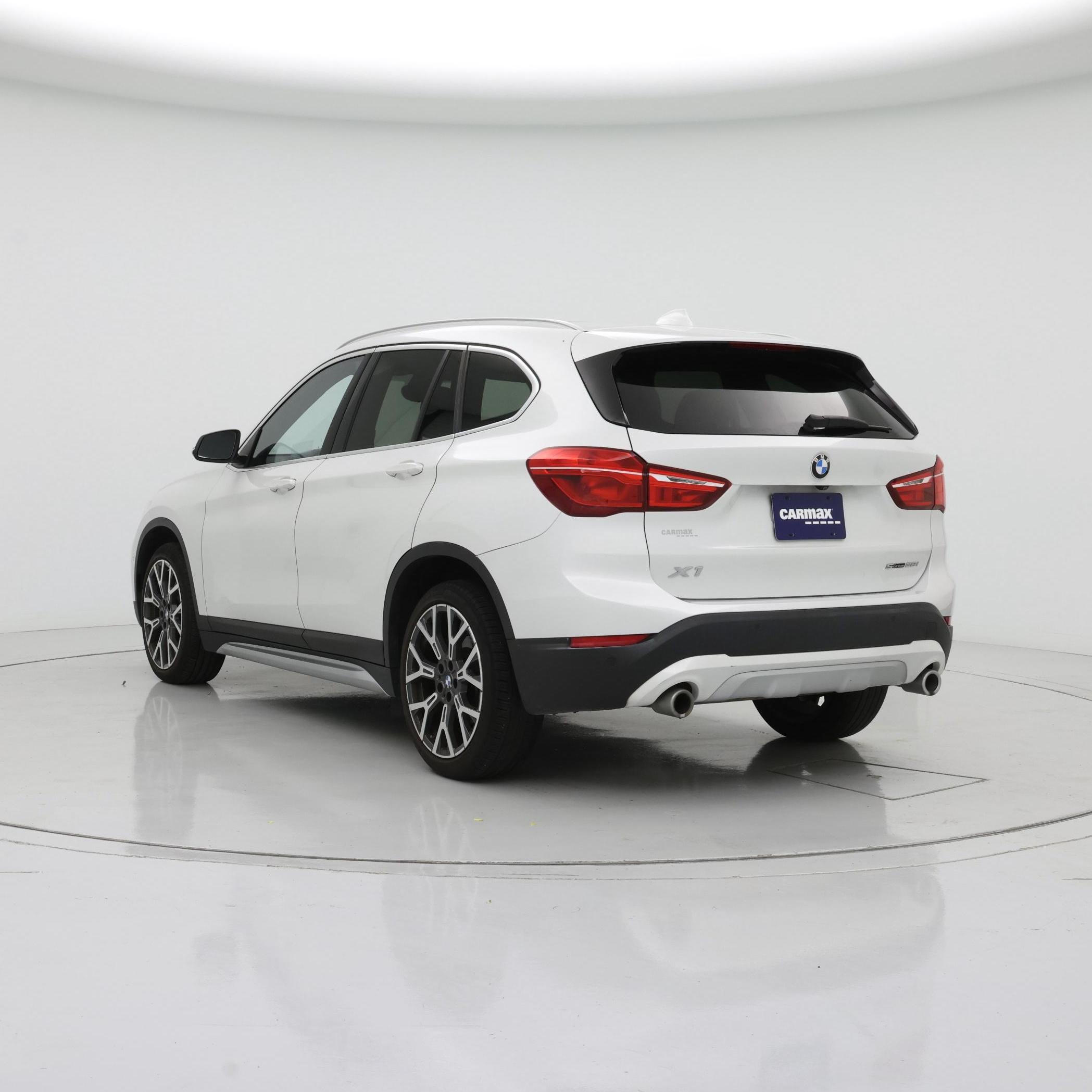 Thumbnail: 2022 BMW X1 - 2