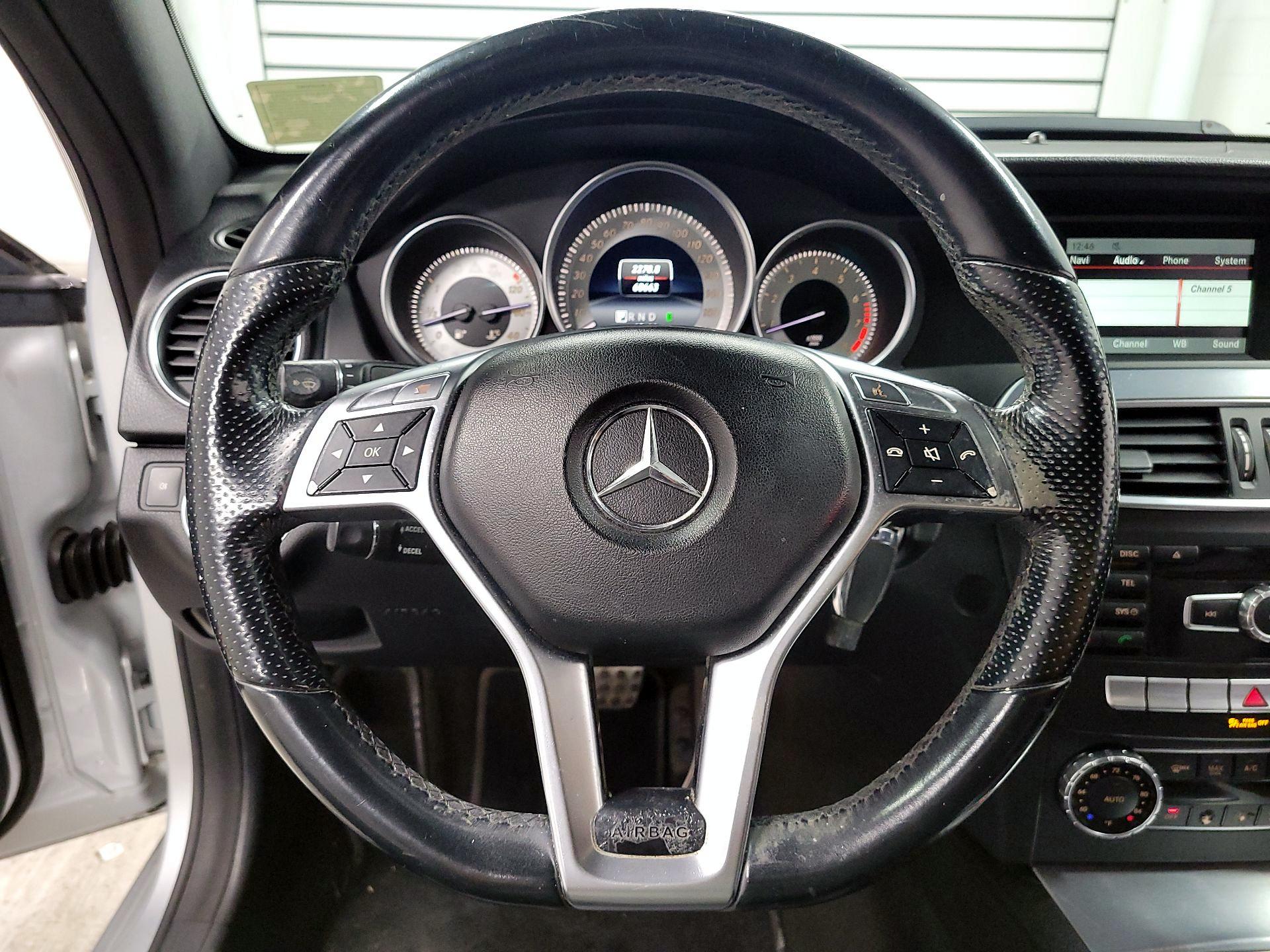 Thumbnail: 2014 Mercedes-Benz C-Class - 10